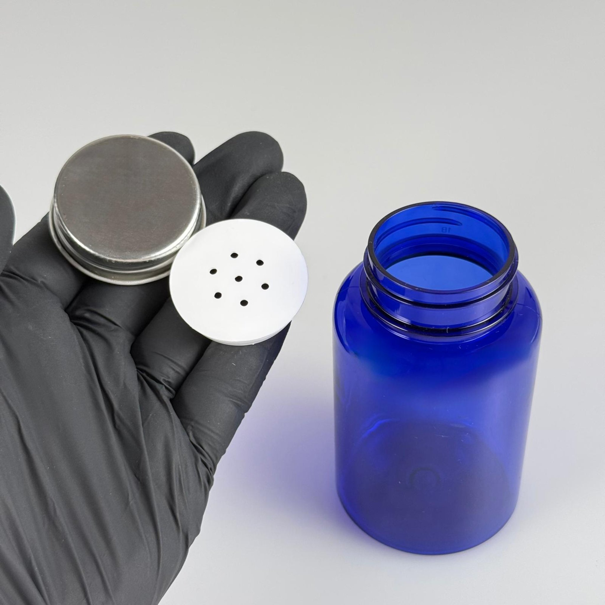 150 CC MAVİ PET PUDRA ŞİŞESİ + GÜMÜŞ METAL KAPAKLI + PUDRA TIPALI TAKIM - 150 ML PUDRA KUTUSU, EKO TUZLUK