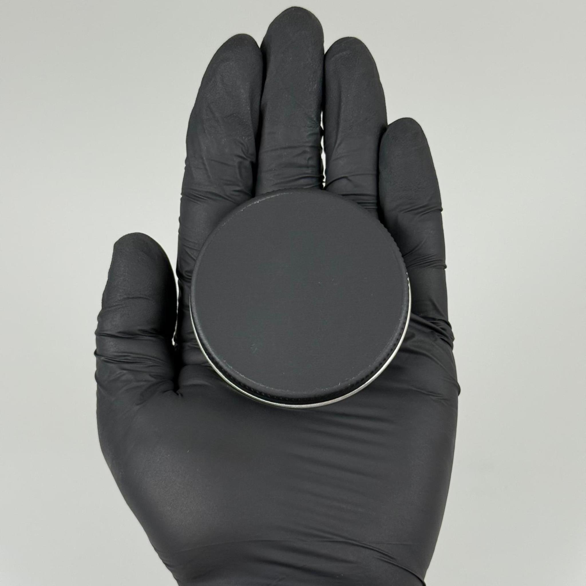 57 MM VİDALI MAT SİYAH METAL KAPAK (ŞİŞECAM 50 CC CAM KREM KAVANOZU KAPAĞI)