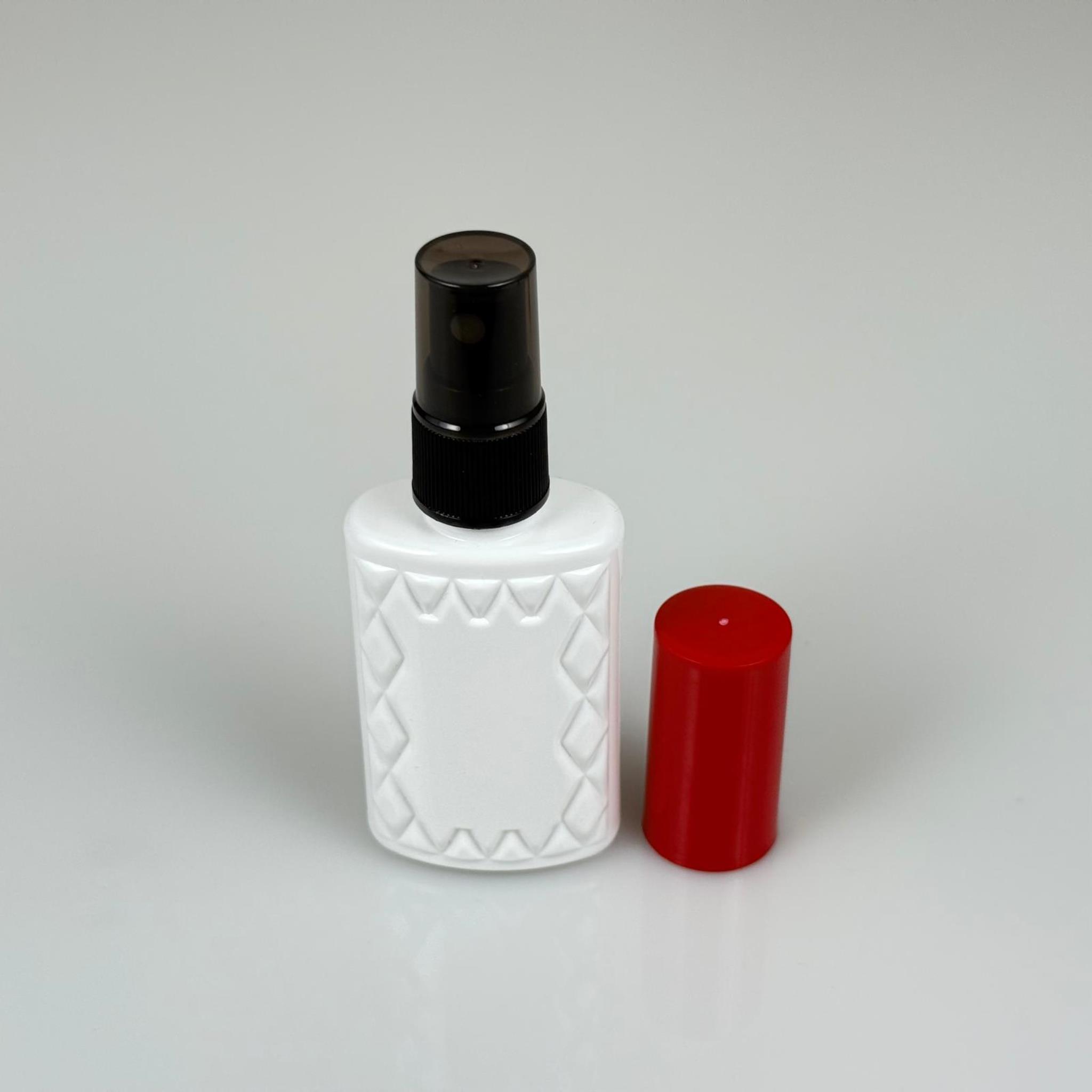 50 CC BEYAZ PET KÖŞELİ PARFÜM ŞİŞESİ - SİYAH SPREYLİ - KIRMIZI KORUMA KAPAKLI - 50 ML PLASTİK PARFÜM - KOLONYA ŞİŞESİ
