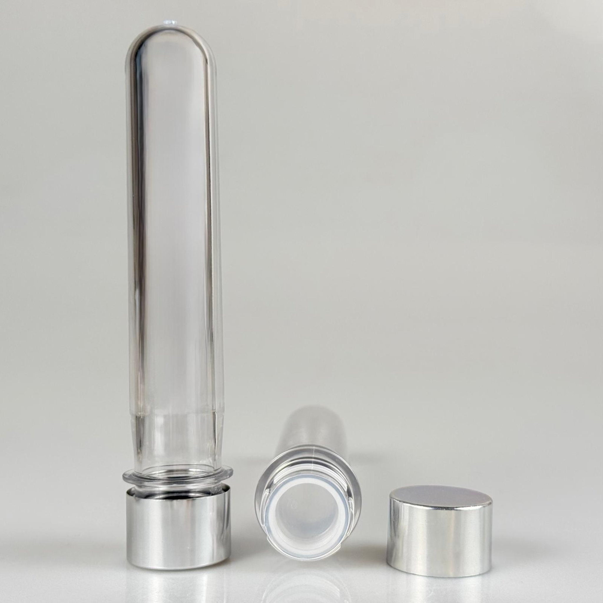 16 CM TÜP - 45 CC PET ŞİŞE + ALÜMİNYUM KAPLAMALI GÜMÜŞ KAPAKLI + KÖR TIPALI TAKIM - VANİLYA ÇUBUĞU, BAHARAT, DENEY TÜPÜ, AYAKKABI BAĞCIĞI VB İÇİN PLASTİK TÜP