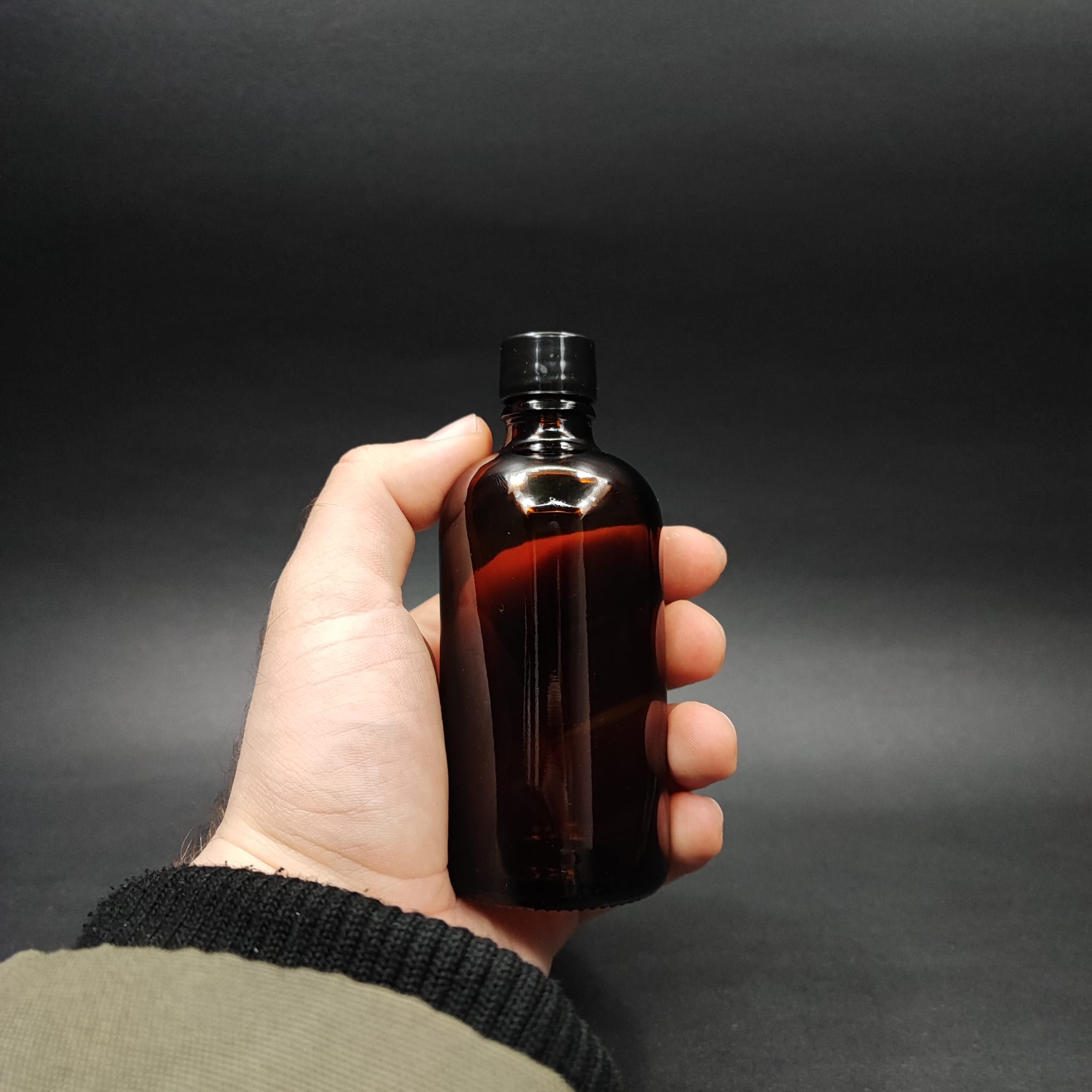 100 CC AMBER CAM ŞİŞE + KENDİNDEN CONTALI SIZDIRMAZ SİYAH KAPAK - 100 ML KAPAKLI KAHVERENGİ CAM ŞİŞE