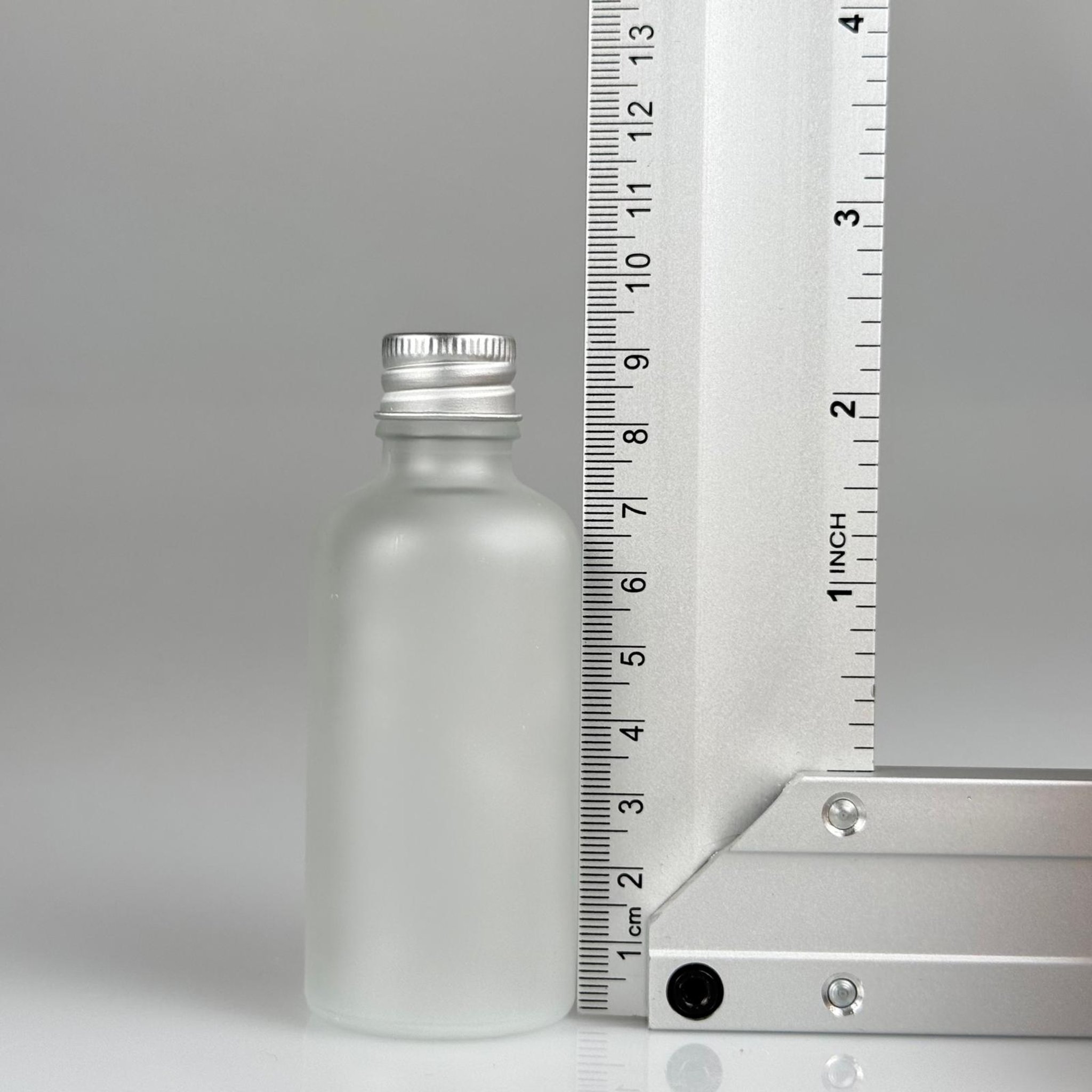 50 CC BUZLU CAM ŞİŞE + KÖPÜK CONTALI GÜMÜŞ ALÜMİNYUM METAL KAPAKLI TAKIM - 50 ML BUZLU CAM ŞİŞE