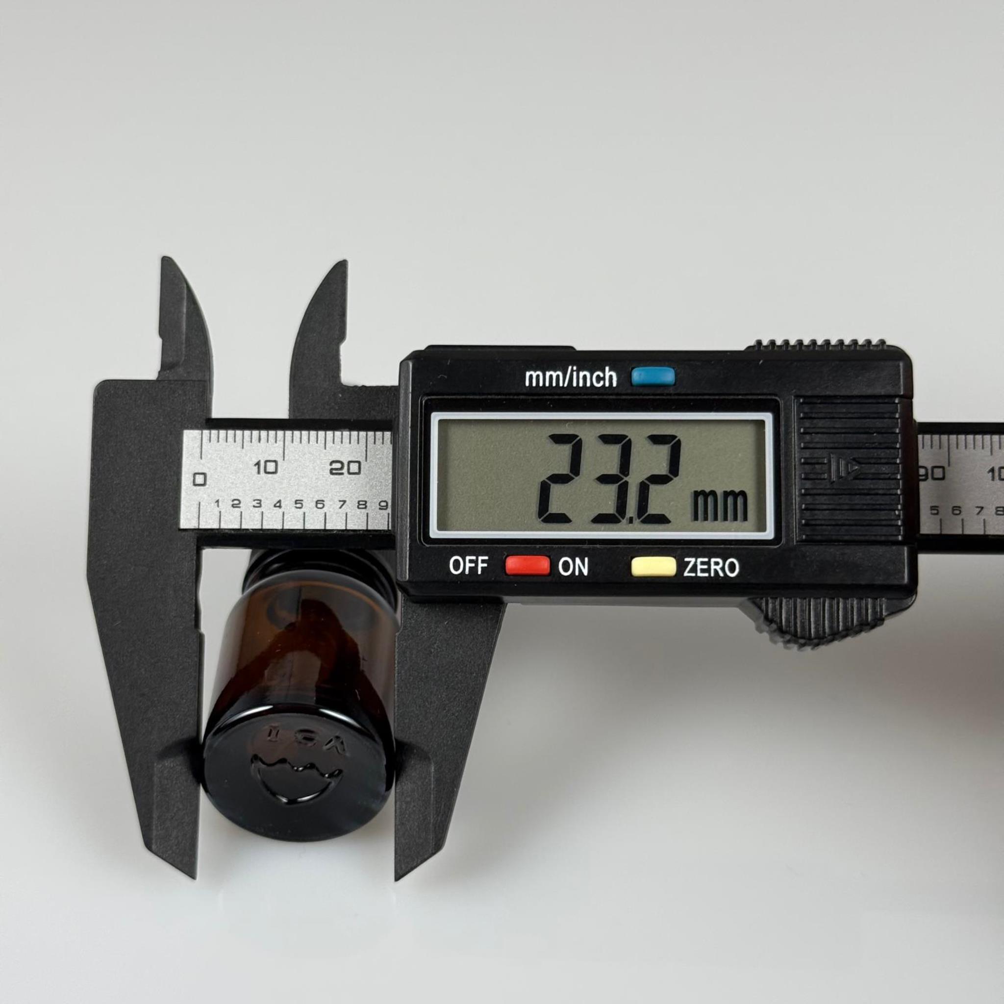 3 CC AMBER CAM ŞİŞE SİYAH SPREYLİ TAKIM - 3 ML KAHVERENGİ SPREYLİ ŞİŞE