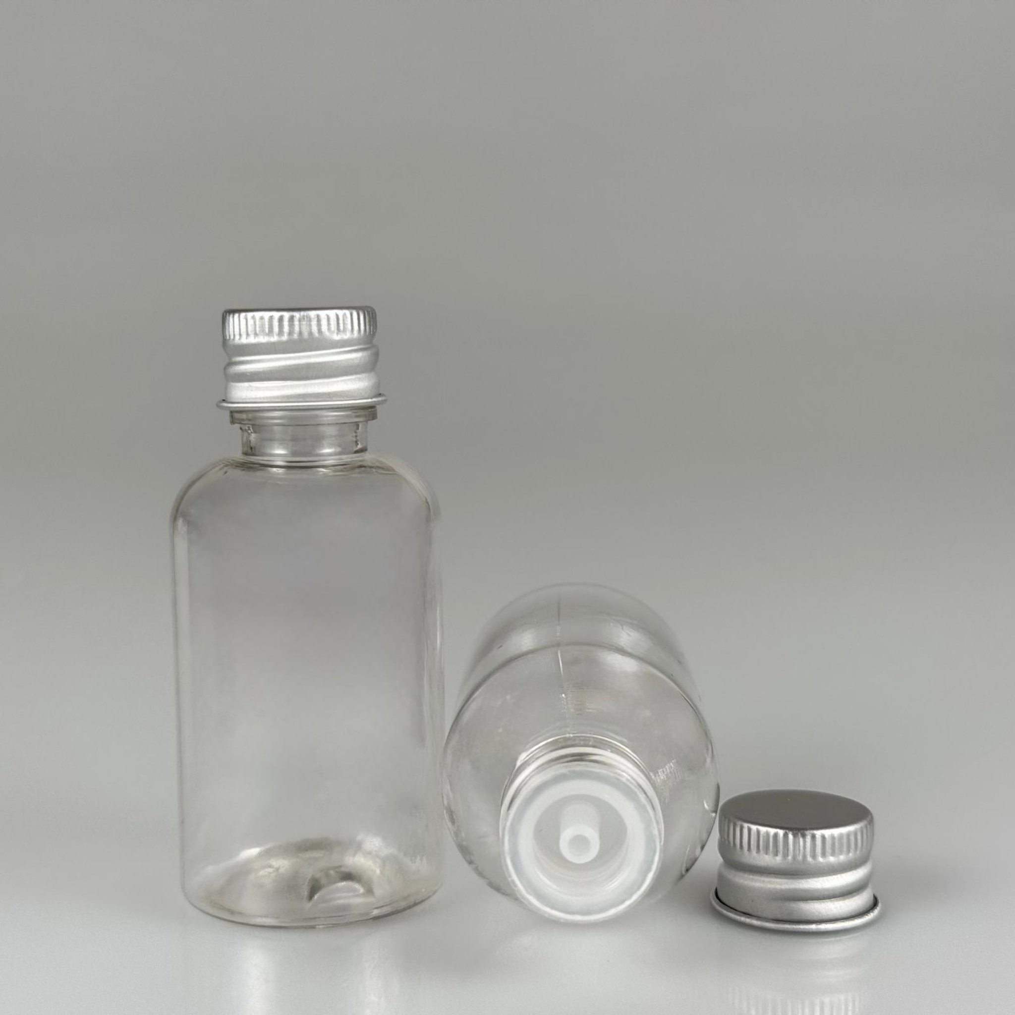 40 CC ŞEFFAF SİLİNDİR TOMBUL PET ŞİŞE + KÖPÜK CONTALI GÜMÜŞ ALÜMİNYUM METAL KAPAKLI + DAMLALIKLI KOLONYA TIPALI TIPALI TAKIM - 40 ML PLASTİK ŞİŞE