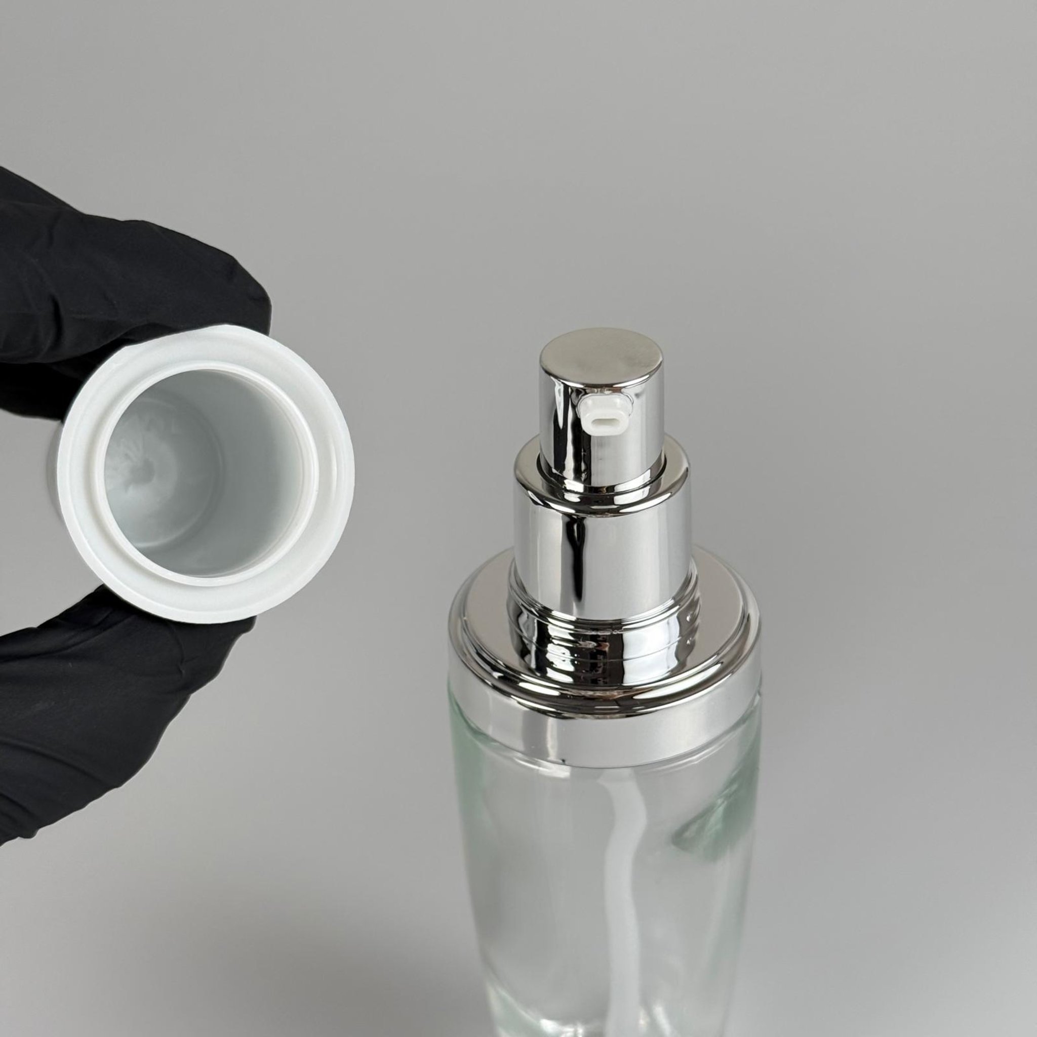 50 ML ROMA ŞİŞE - GÜMÜŞ METAL POMPALI BOŞ LÜX KREM VE LOSYON ŞİŞELERİ