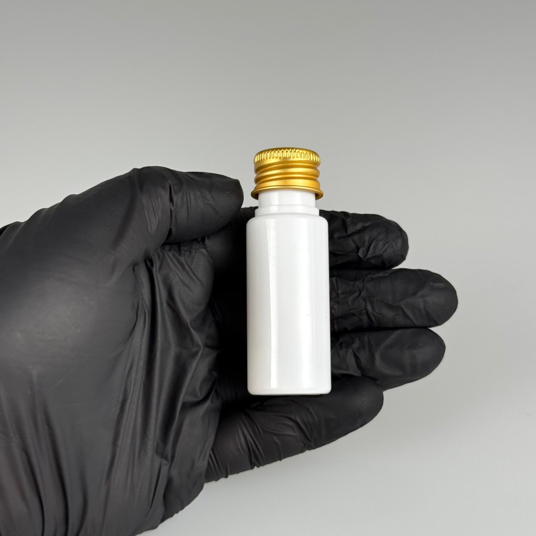 15 CC BEYAZ SİLİNDİR PET ŞİŞE + KÖPÜK CONTALI GOLD ALÜMİNYUM METAL KAPAKLI TAKIML - 15 ML BEYAZ PET ŞİŞE