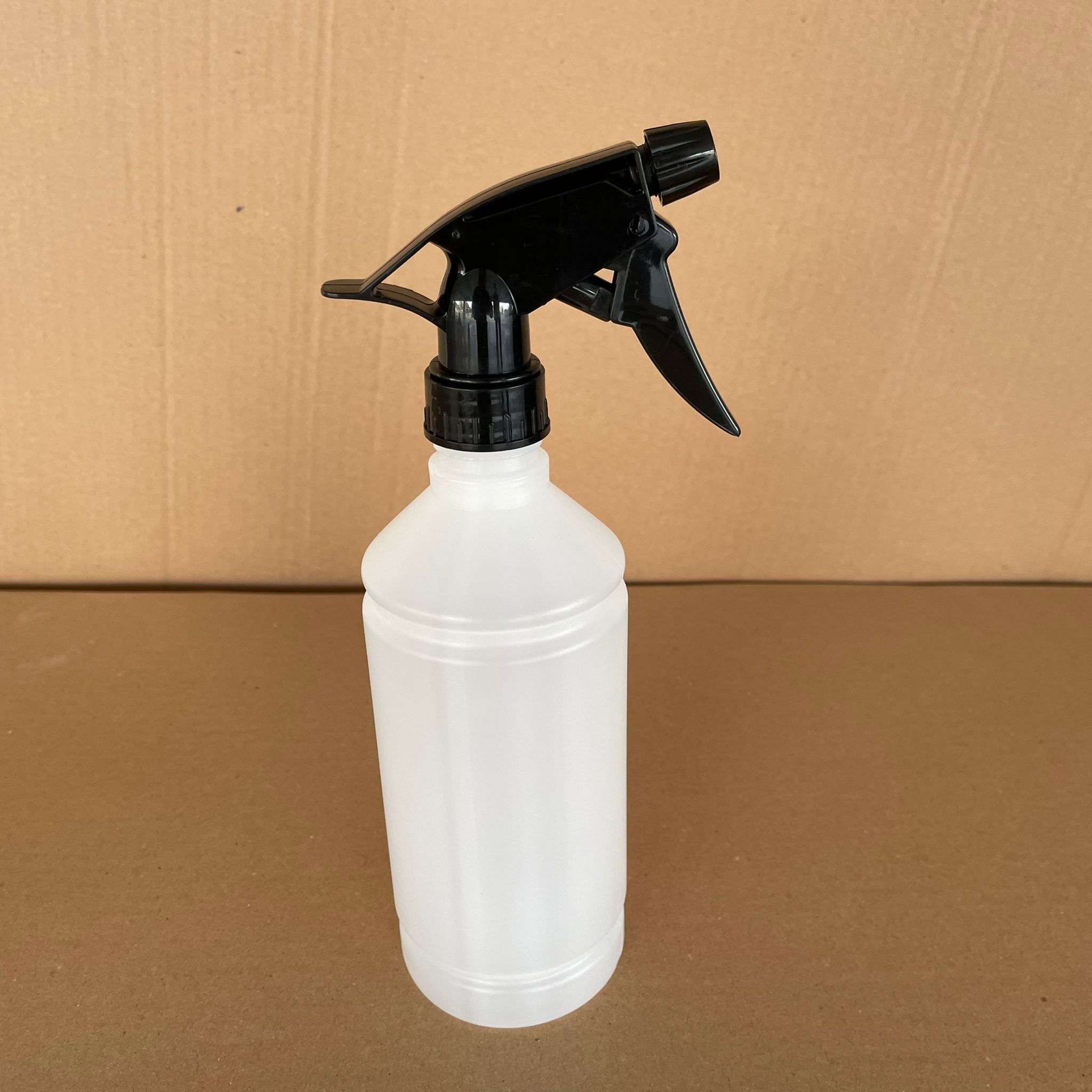 500 CC TİNER ŞİŞESİ - SİYAH DOZAJLI KİMYASALA DAYANIKLI TRİGER TETİK SPREYLİ - 500 ML KİMYASALA DAYANIKLI PLASTİK ŞİŞE - 0,5 LT POLİETİLEN ŞİŞE