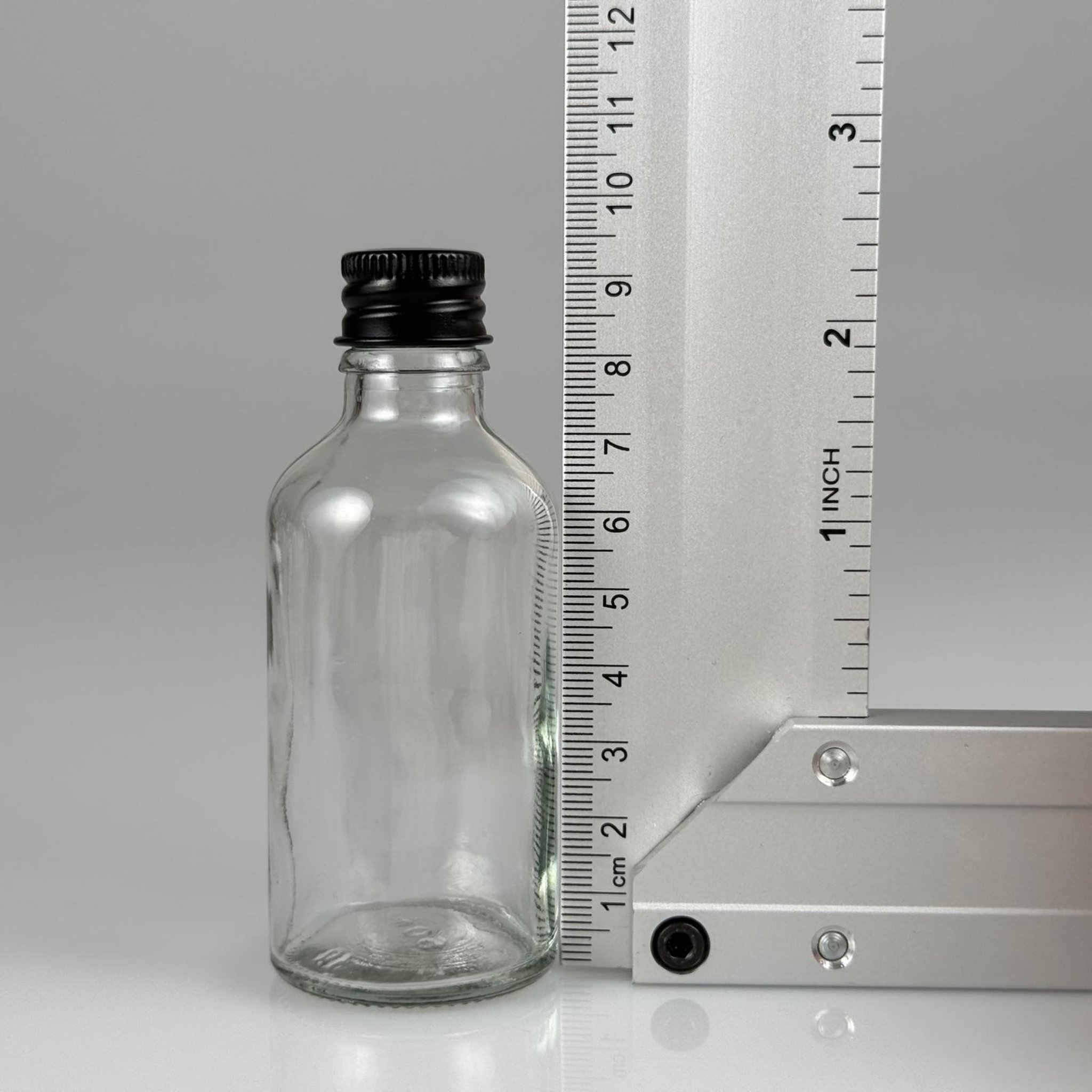 50 CC ŞEFFAF CAM ŞİŞE + KÖPÜK CONTALI SİYAH ALÜMİNYUM METAL KAPAKLI + KÖR TIPALI TAKIM - 50 ML ŞEFFAF CAM ŞİŞE