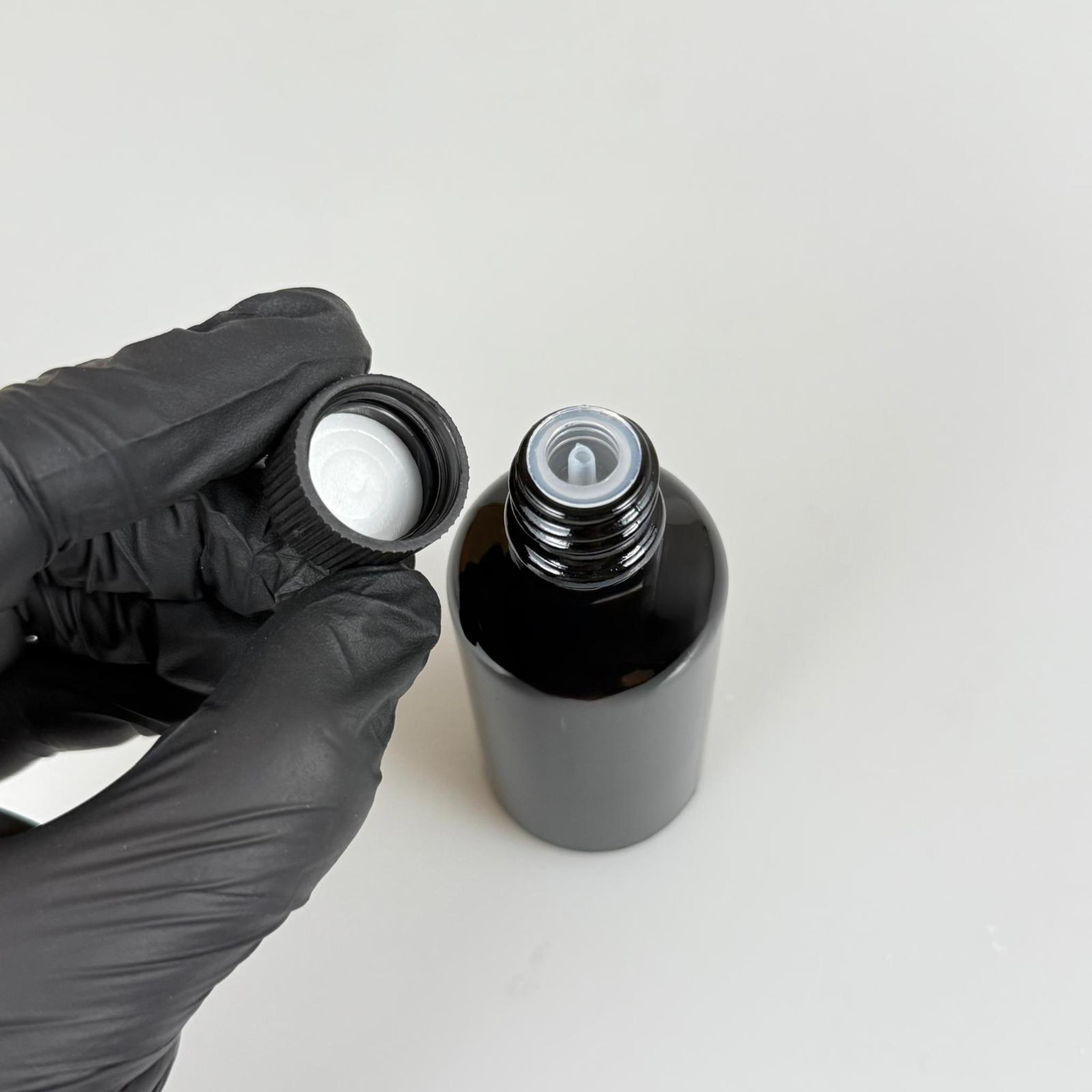 50 CC SİYAH İÇTEN DAMLALIKLI - SİYAH PLASTİK KAPAKLI CAM ŞİŞE - 50 ML KOLONYA TIPALI CAM ŞİŞE