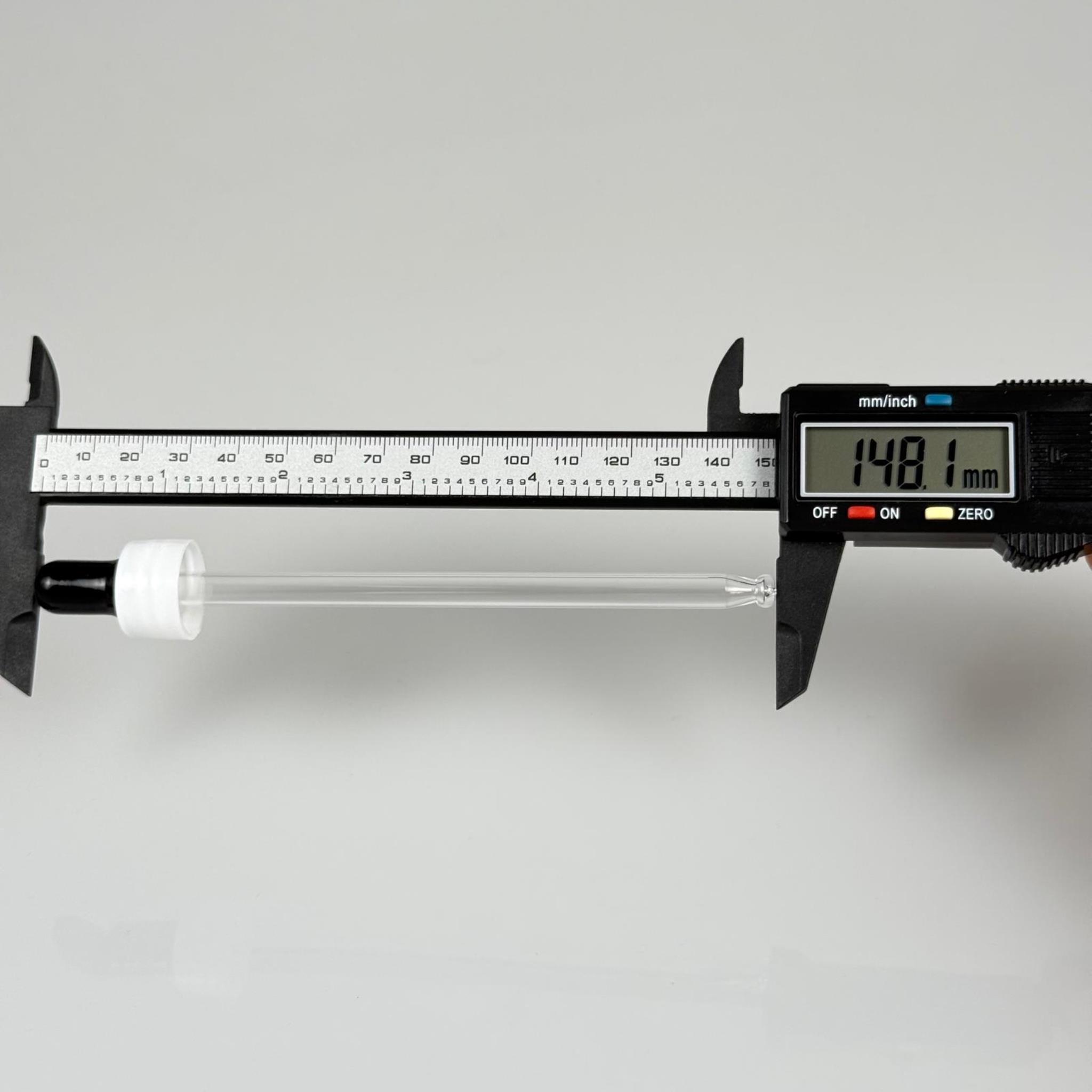 18 MM CAM DAMLALIKLI TAKIM - SİYAH EMZİK +  DELİKLİ PLASTİK DÜZ BEYAZ KAPAK + 132 MM CAM PİPET