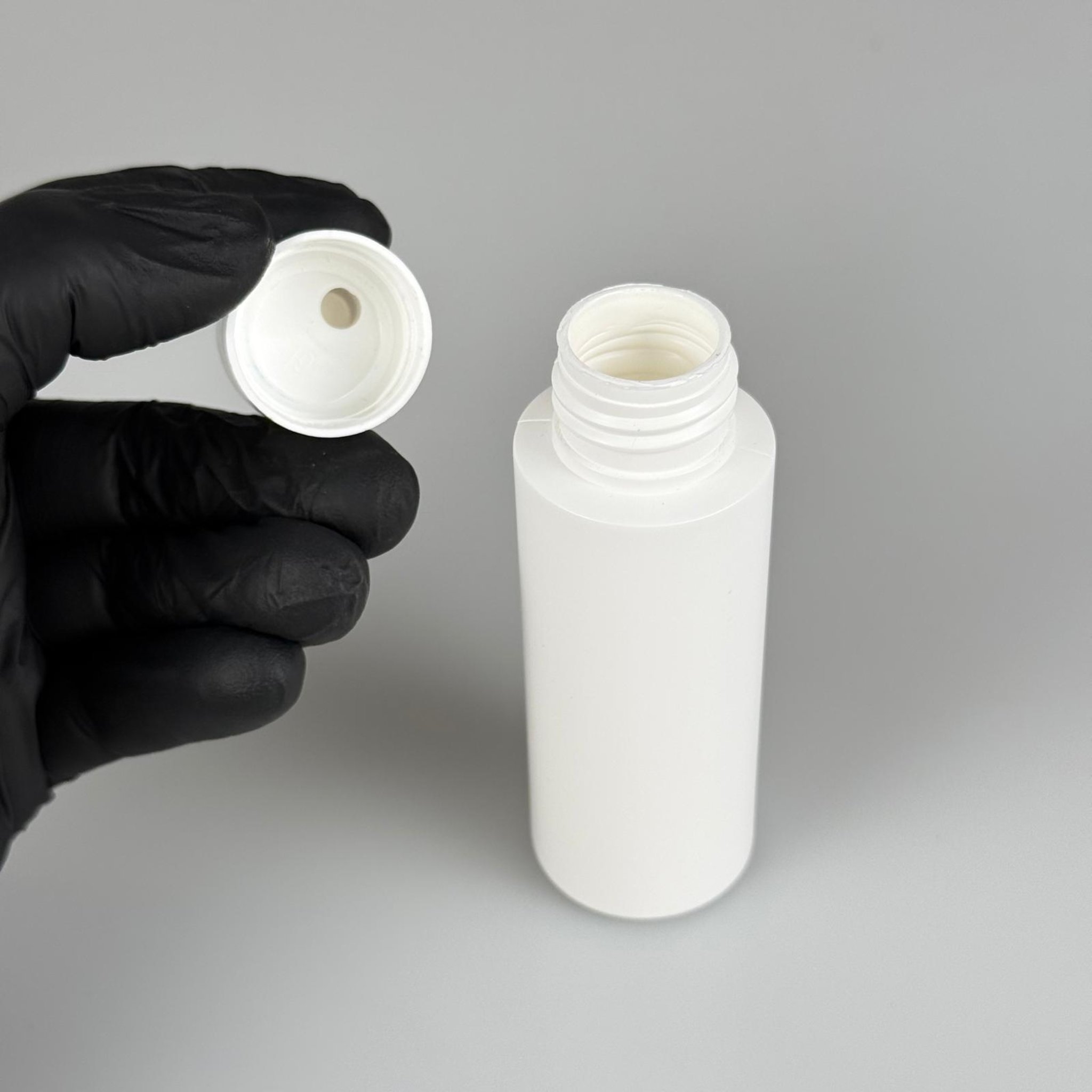 50 CC BEYAZ POLİETİLEN ŞAMPUAN ŞİŞESİ -  50 ML BEYAZ DİSKTOP ŞAMPUAN KAPAKLI