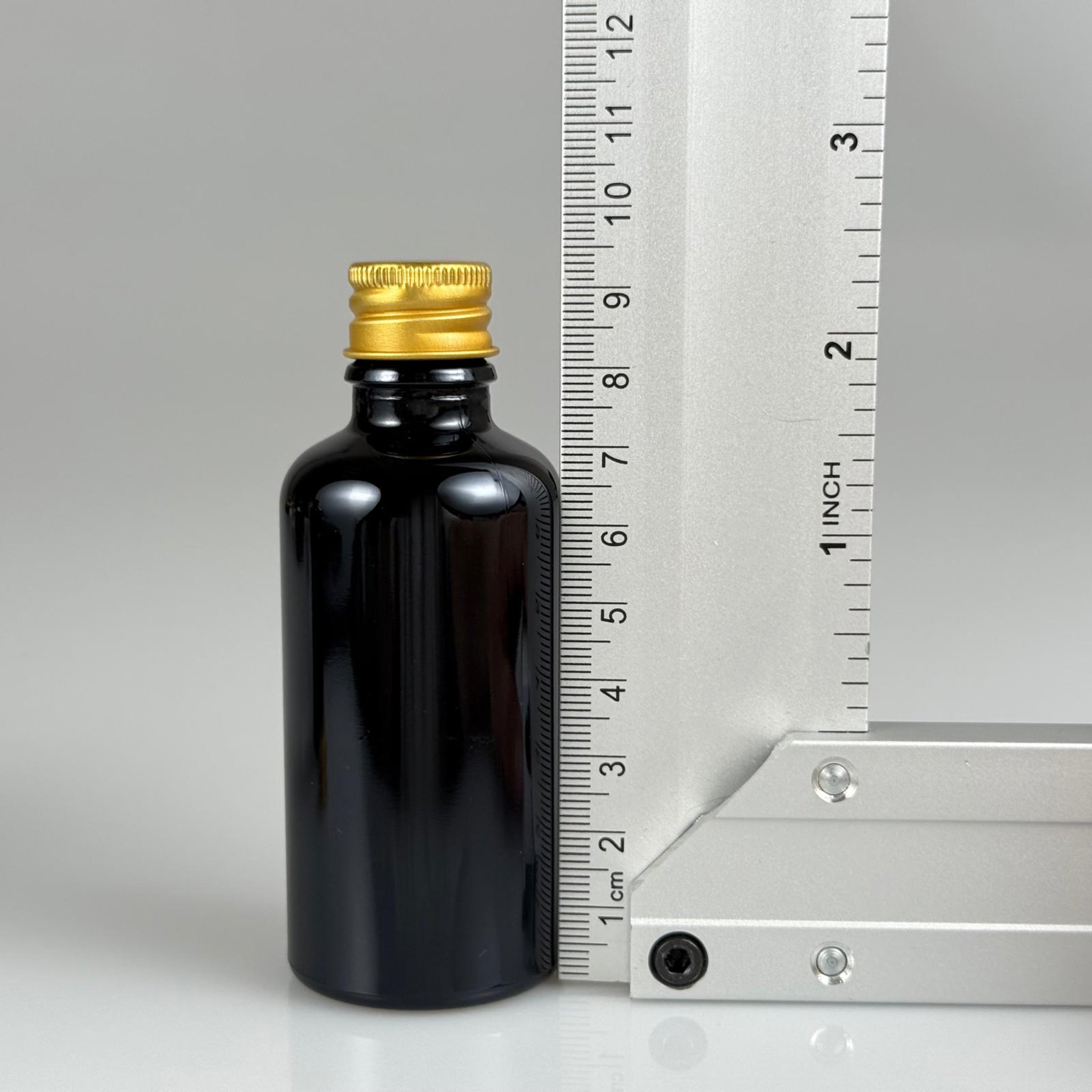 50 CC SİYAH CAM ŞİŞE + KÖPÜK CONTALI GOLD ALÜMİNYUM METAL KAPAKLI + KÖR TIPALI TAKIM - 50 ML SİYAH CAM ŞİŞE