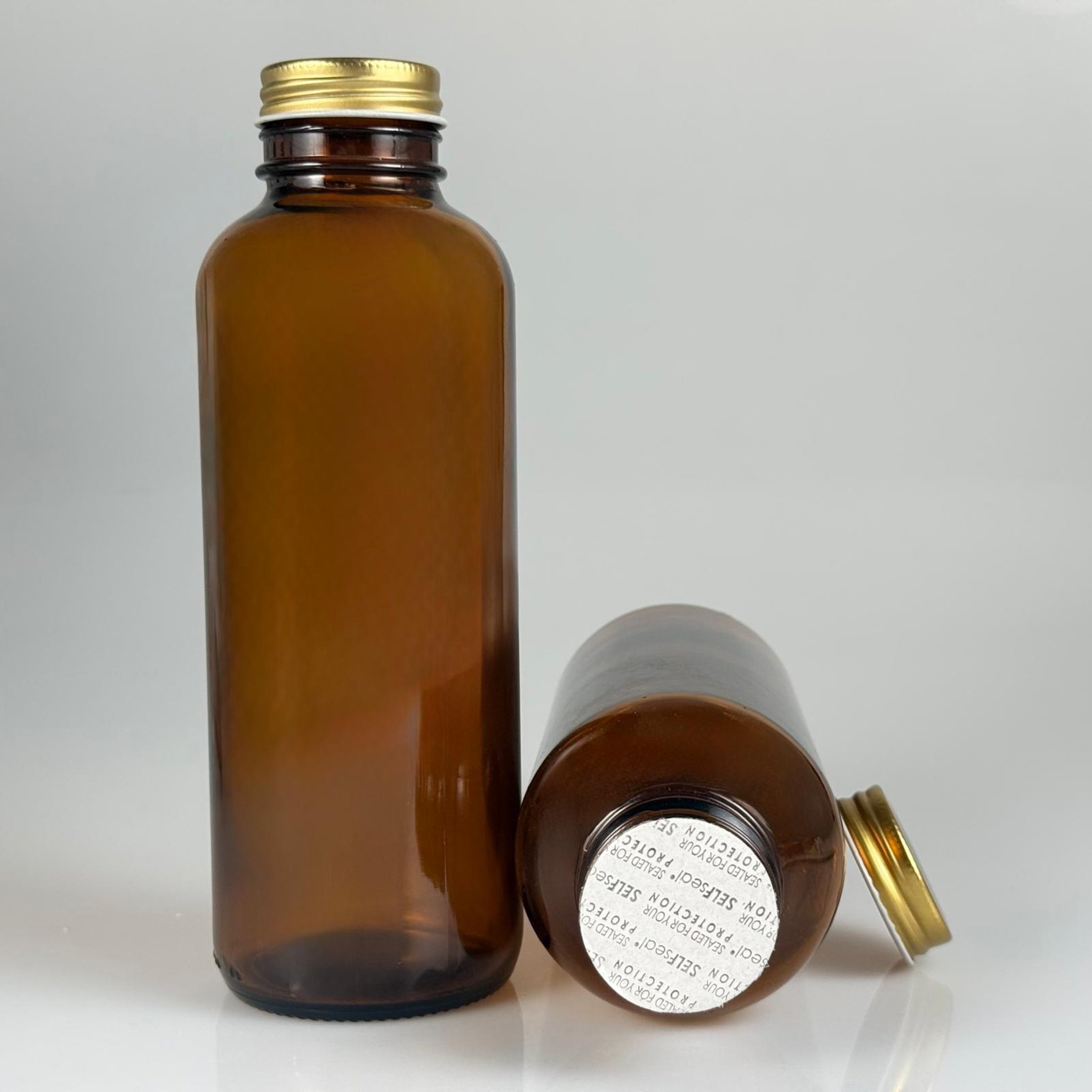 500 CC ENDÜSTRİYEL, KEVITA MODEL GENİŞ AĞIZLI AMBER CAM ŞİŞE - CONTALI GOLD METAL KAPAKLI + KENDİNDEN YAPIŞKANLI KÖPÜK CONTALI TAKIM - 500 ML CAM KAHVERENGİ ECZA, ZEYTİNYAĞI, ÇEREZ, GRANÜR KAHVE, COLDBREW VB İÇİN ÇOK AMAÇLI CAM ŞİŞELER