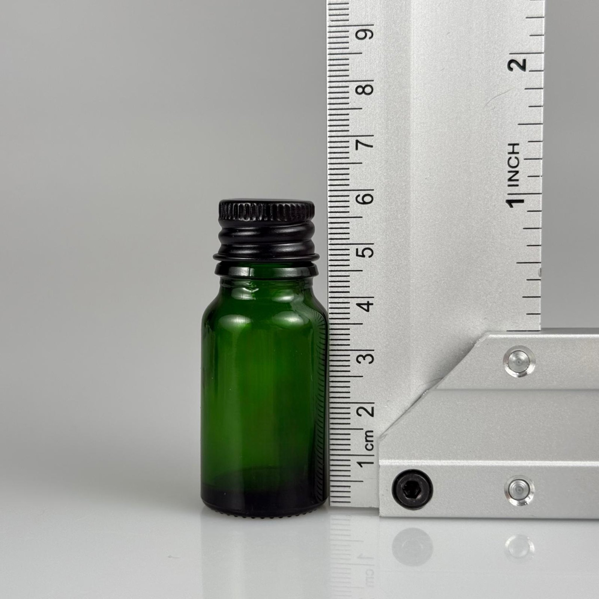 10 CC YEŞİL CAM ŞİŞE + KÖPÜK CONTALI SİYAH ALÜMİNYUM METAL KAPAKLI TAKIM - 10 ML YEŞİL CAM ŞİŞE
