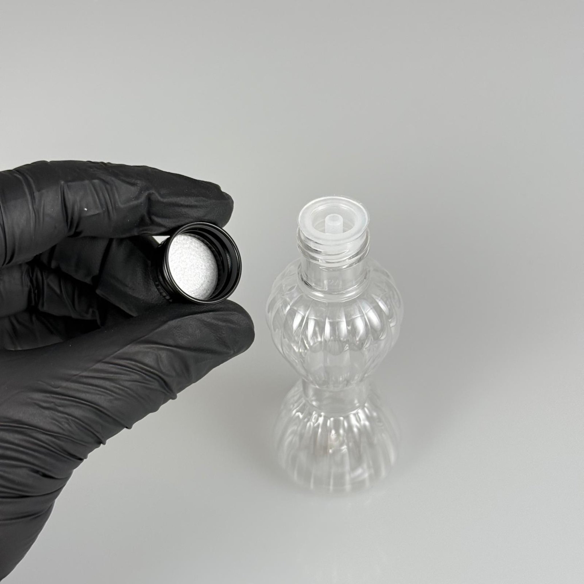 40 CC MİNİ PIRLANTA ŞİŞE + KÖPÜK CONTALI SİYAH ALÜMİNYUM METAL KAPAKLI + DAMLALIKLI KOLONYA TIPALI TIPALI TAKIM - 40 ML CAMPET ŞİŞE