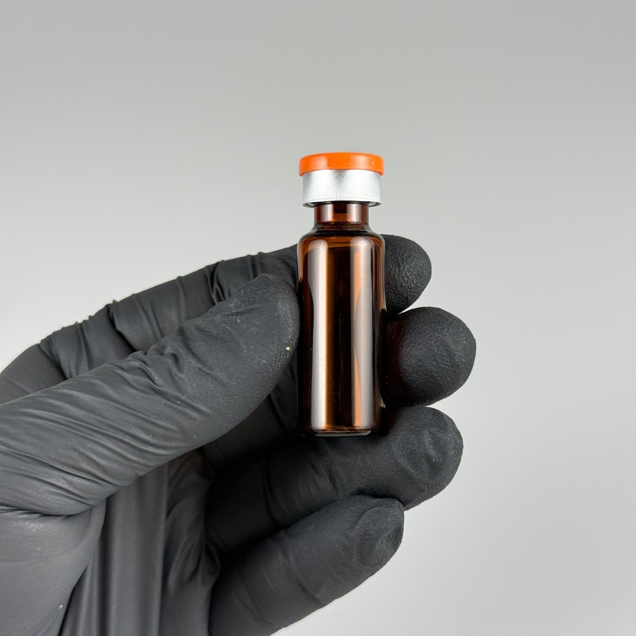 4 ML VİAL FLAKON ŞİŞE- 13 AĞIZ 4 CC AMBER CAM İLAÇ ŞİŞESİ + KAUÇUK BUTİL ENJEKTÖR TIPASI + TURUNCU FLAKON KAPAKLI TAKIM