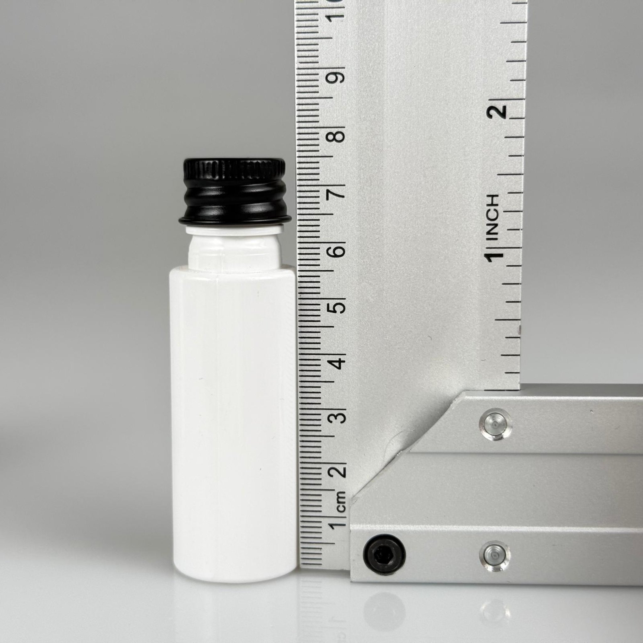 20 CC BEYAZ PET ŞİŞE + KÖPÜK CONTALI SİYAH ALÜMİNYUM METAL KAPAKLI + KÖR TIPALI TAKIM - 20 ML PLASTİK ŞİŞE