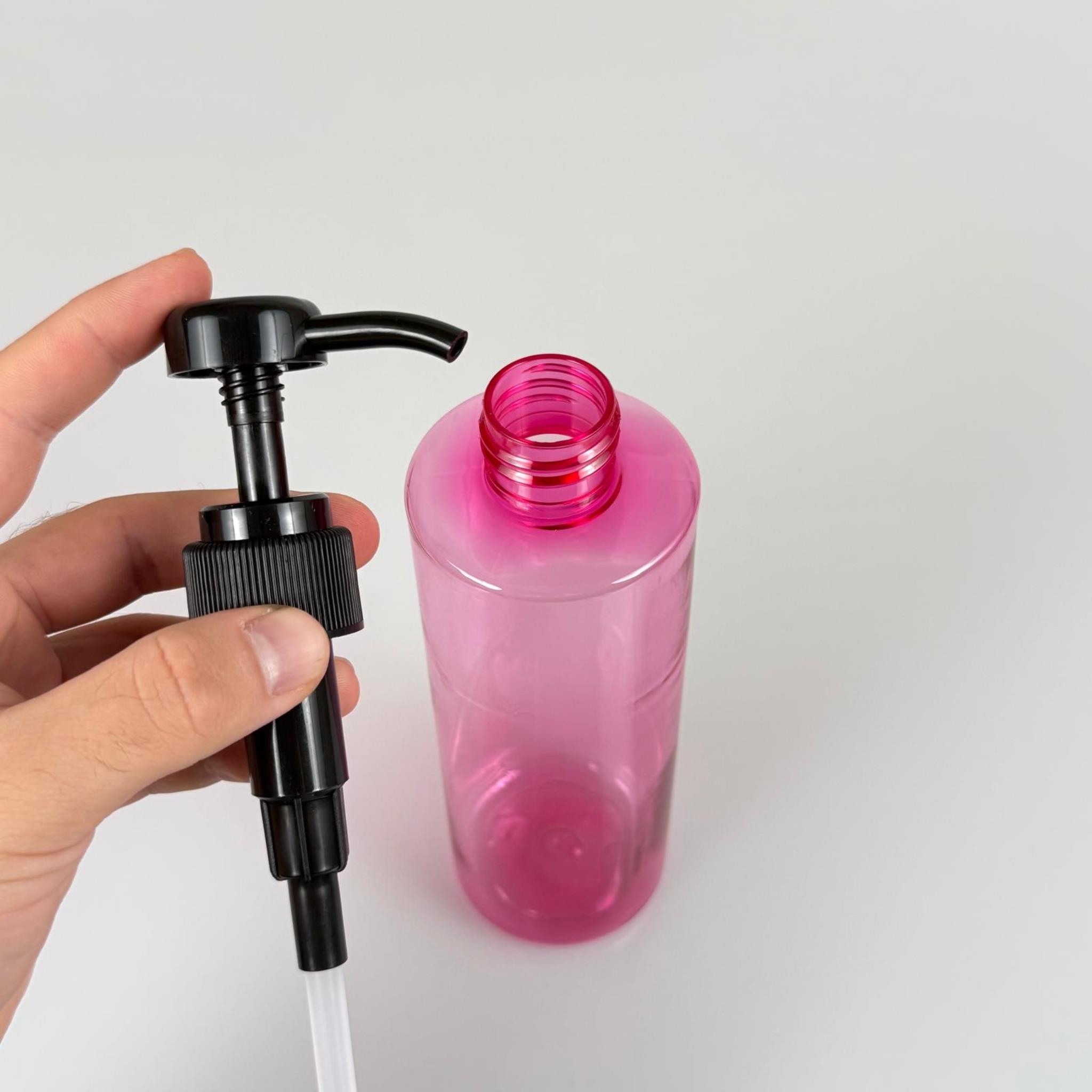 400 CC PET PEMBE SİLİNDİR MODEL ŞİŞE - SİYAH DOZAJ POMPALI (HER BASMADA 4 CC SIVI ATAR) - 400 ML POMPALI ŞİŞE - ŞURUP, ŞAMPUAN, KREM GİBİ YOĞUN KIVAMLI SIVILARDA KULLANILIR