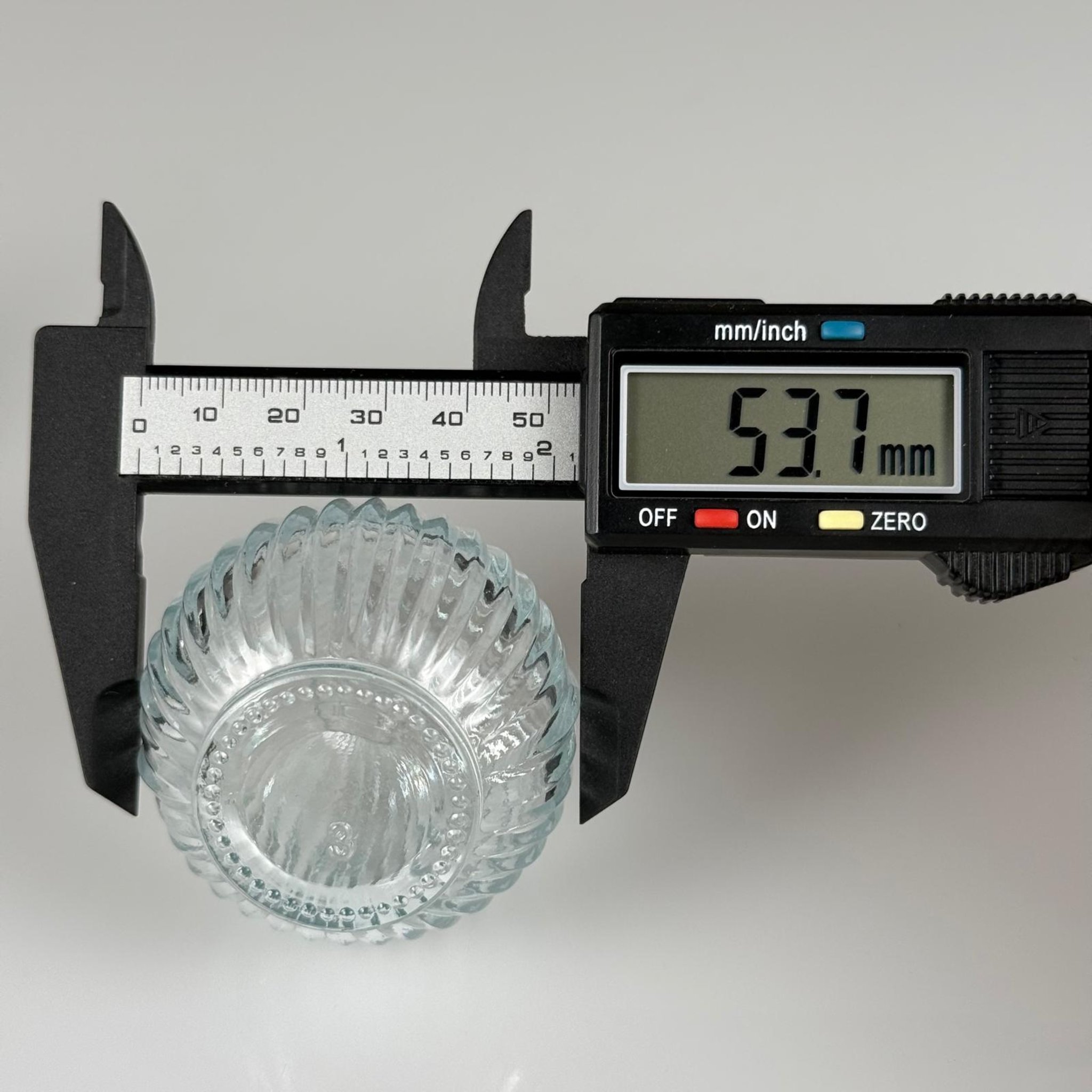 50 CC TOP ÇİZGİLİ CAM ŞİŞE + GOLD ALÜMİNYUM METAL KAPAKLI TAKIM - 50 ML ŞEFFAF CAM ŞİŞE