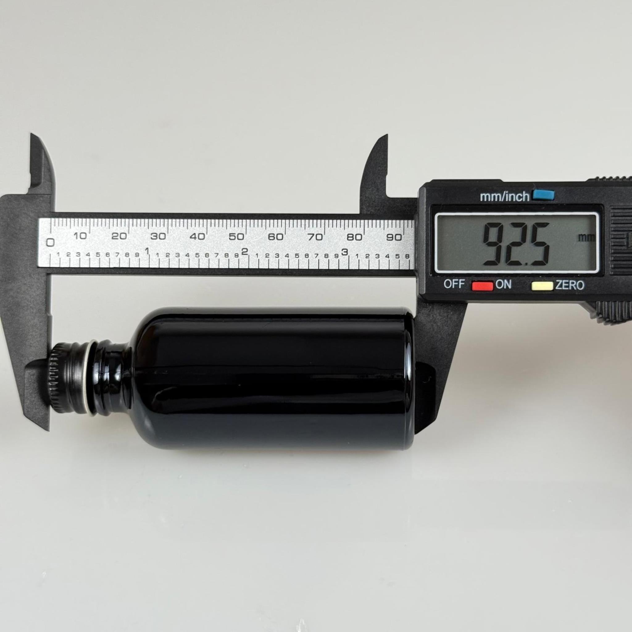 50 CC SİYAH CAM ŞİŞE - SİYAH VİDALI METAL KAPAKLI - 50 ML CAM ŞİŞE