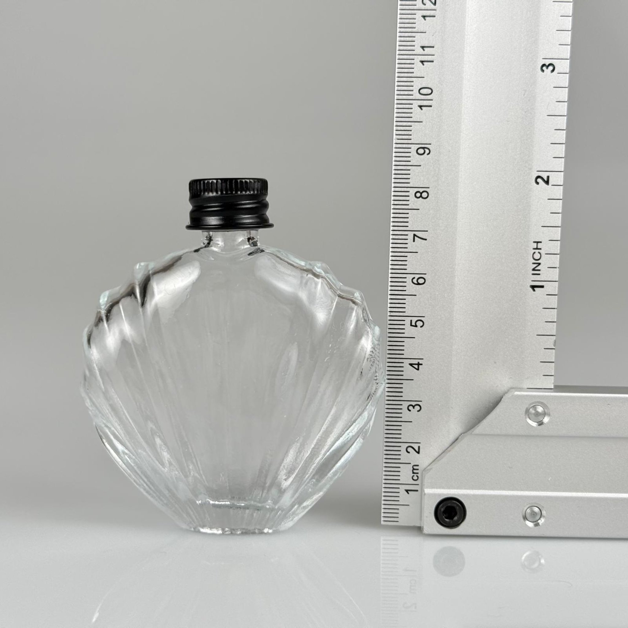 45 CC İSTİRİDYE MODEL CAM ŞİŞE + SİYAH ALÜMİNYUM METAL KAPAKLI TAKIM - 45 ML PRESTİJLİ ŞİŞE