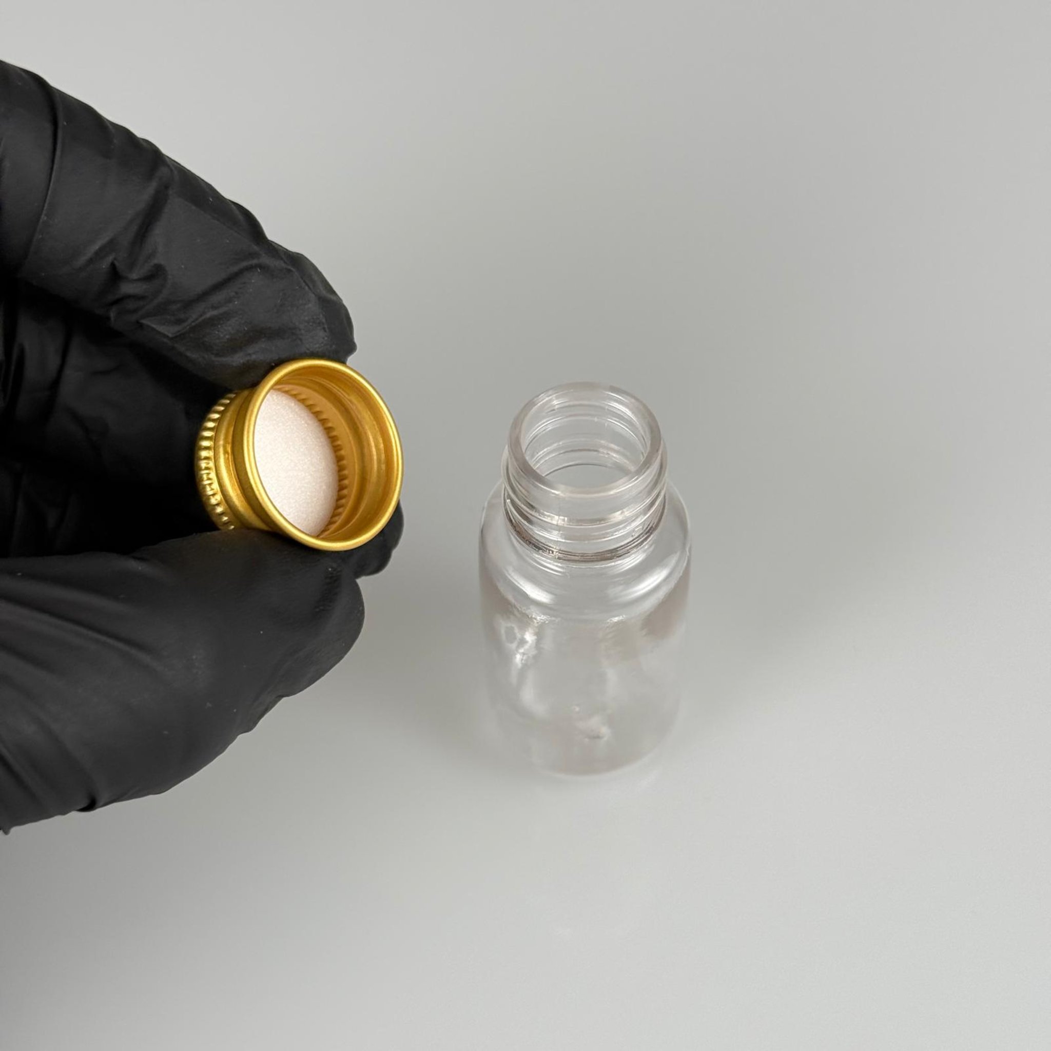 10 CC ŞEFFAF PET SHOT ŞİŞE - KÖPÜK CONTALI GOLD ALÜMİNYUM METAL KAPAKLI TAKIM - 10 ML PLASTİK ŞİŞE