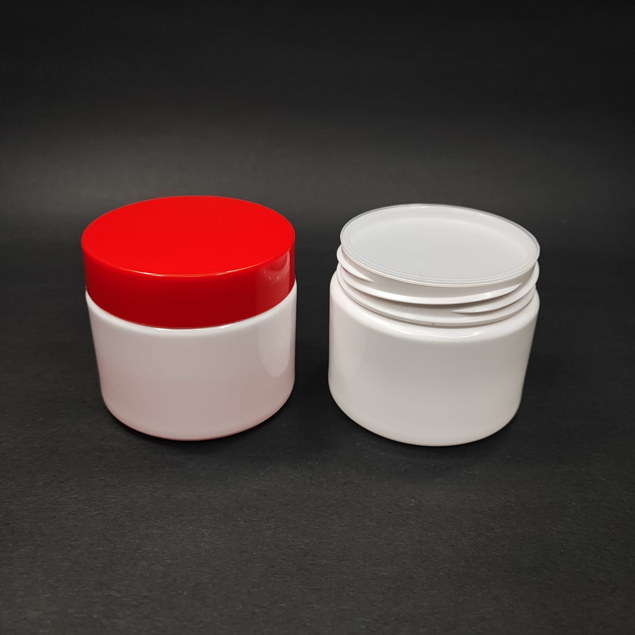 100 CC BEYAZ PET KAVANOZ - KIRMIZI KAPAKLI - İÇ TIPALI - 100 ML PLASTİK KREM KAVANOZU