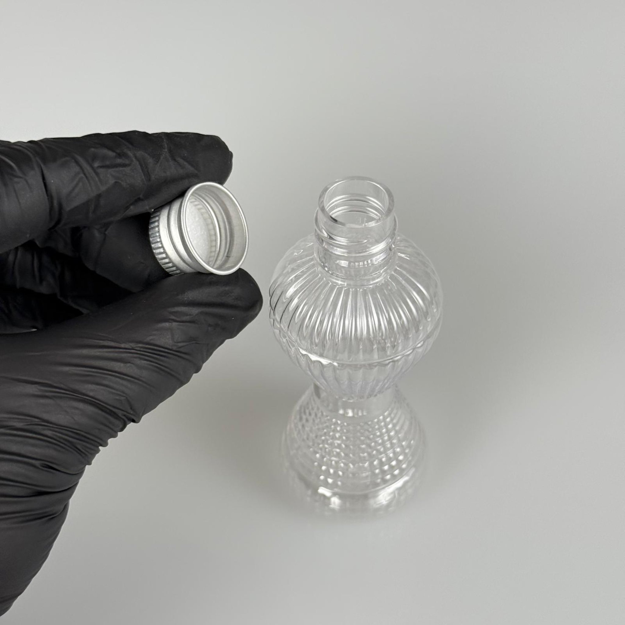 50 CC MİNİ PIRLANTA ŞİŞE + KÖPÜK CONTALI GÜMÜŞ ALÜMİNYUM METAL KAPAKLI TAKIM - 50 ML PLASTİK CAMPET ŞİŞE