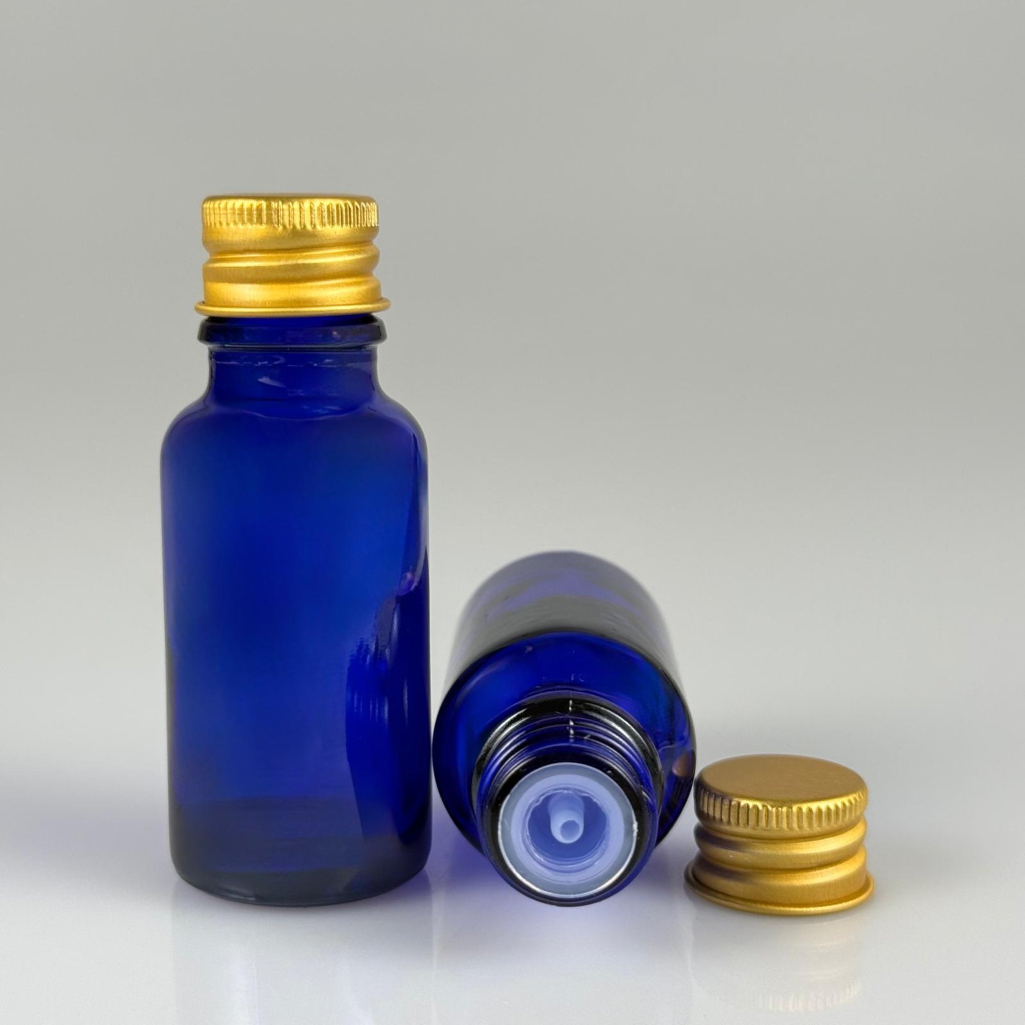 20 CC MAVİ CAM ŞİŞE + KÖPÜK CONTALI GOLD ALÜMİNYUM METAL KAPAKLI + DAMLALIKLI KOLONYA TIPALI TAKIM - 20 ML MAVİ CAM ŞİŞE