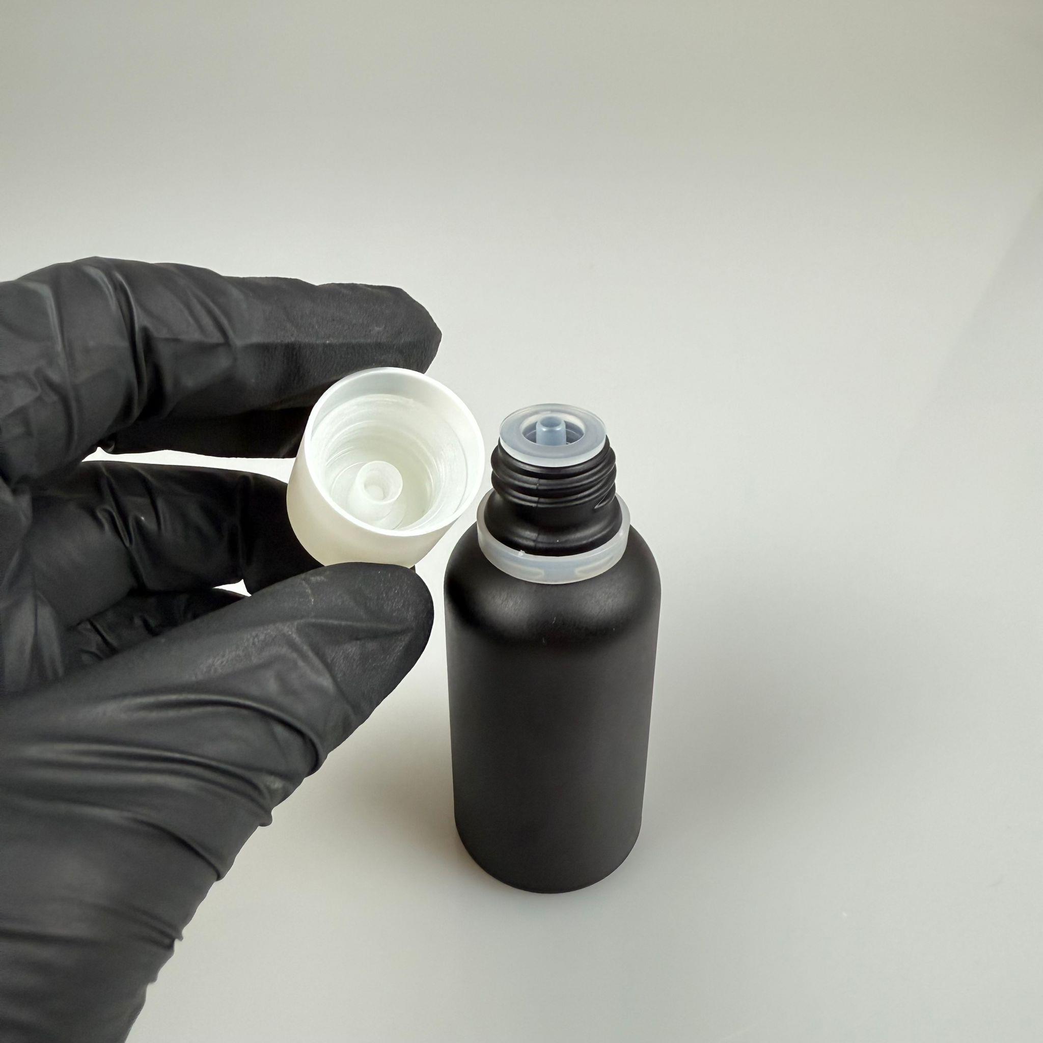 30 CC MAT SİYAH CAM ŞİŞE + İÇTEN DAMLALIKLI ÇOCUK KİLİTLİ BEYAZ KAPAK - MAT SİYAH 30 ML KİLİT KAPAKLI DAMLATMALI ŞİŞE