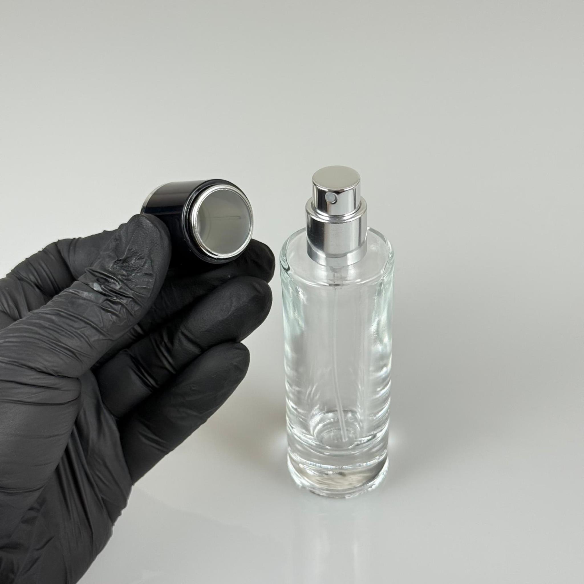 30 ML SİLİNDİR UZUN MODEL PARFÜM ŞİŞESİ - GÜMÜŞ METAL SPREYLİ + GÜMÜŞ SİYAH KAPAKLI (AĞIZ 15 MM GEÇME KOLAY KAPAMA)