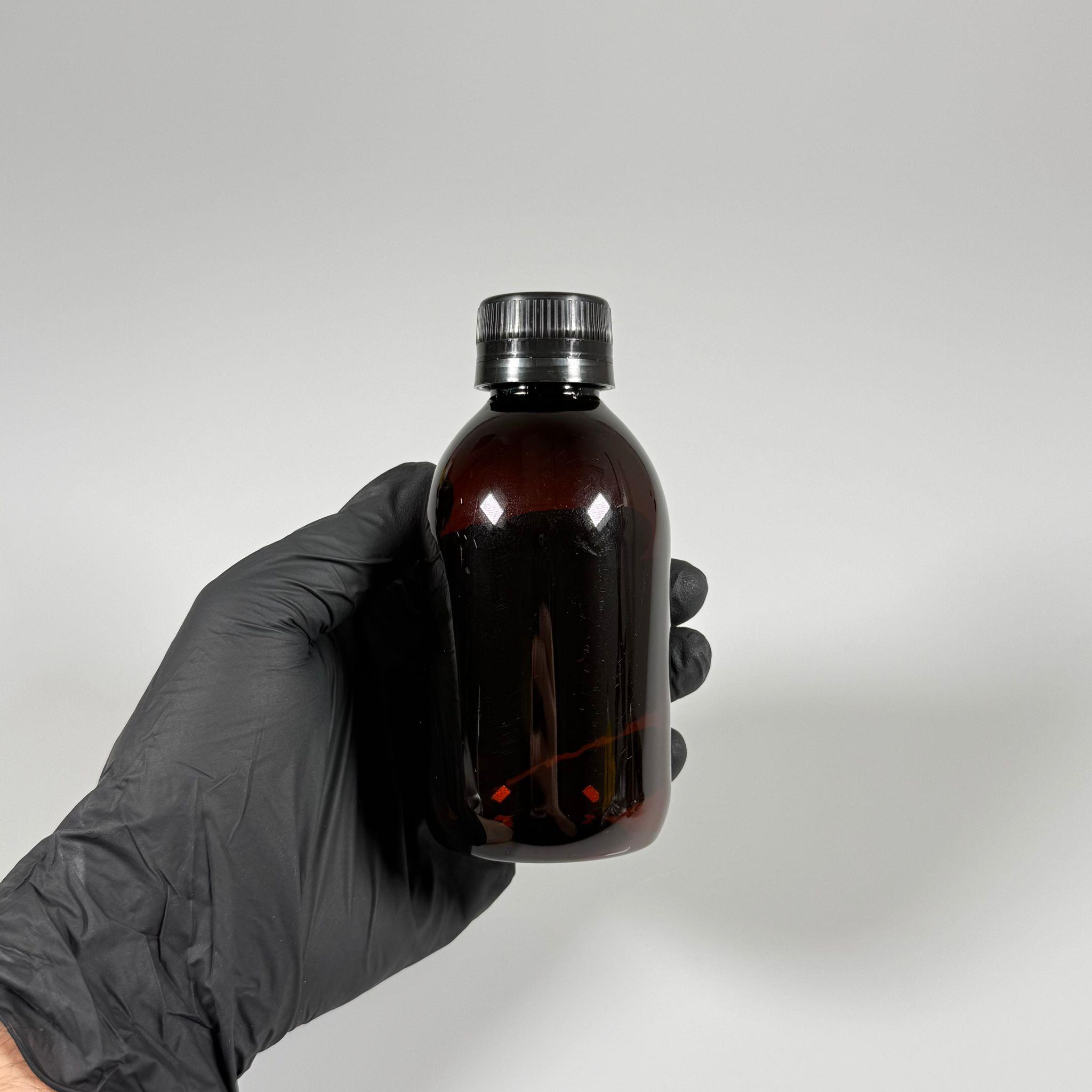 200 CC AMBER PET ECZA ŞİŞESİ - SİYAH KİLİTLİ CONTALI KAPAKLI  - 200 ML KAHVERENGİ PLASTİK ŞURUP ŞİŞESİ (21 GR)