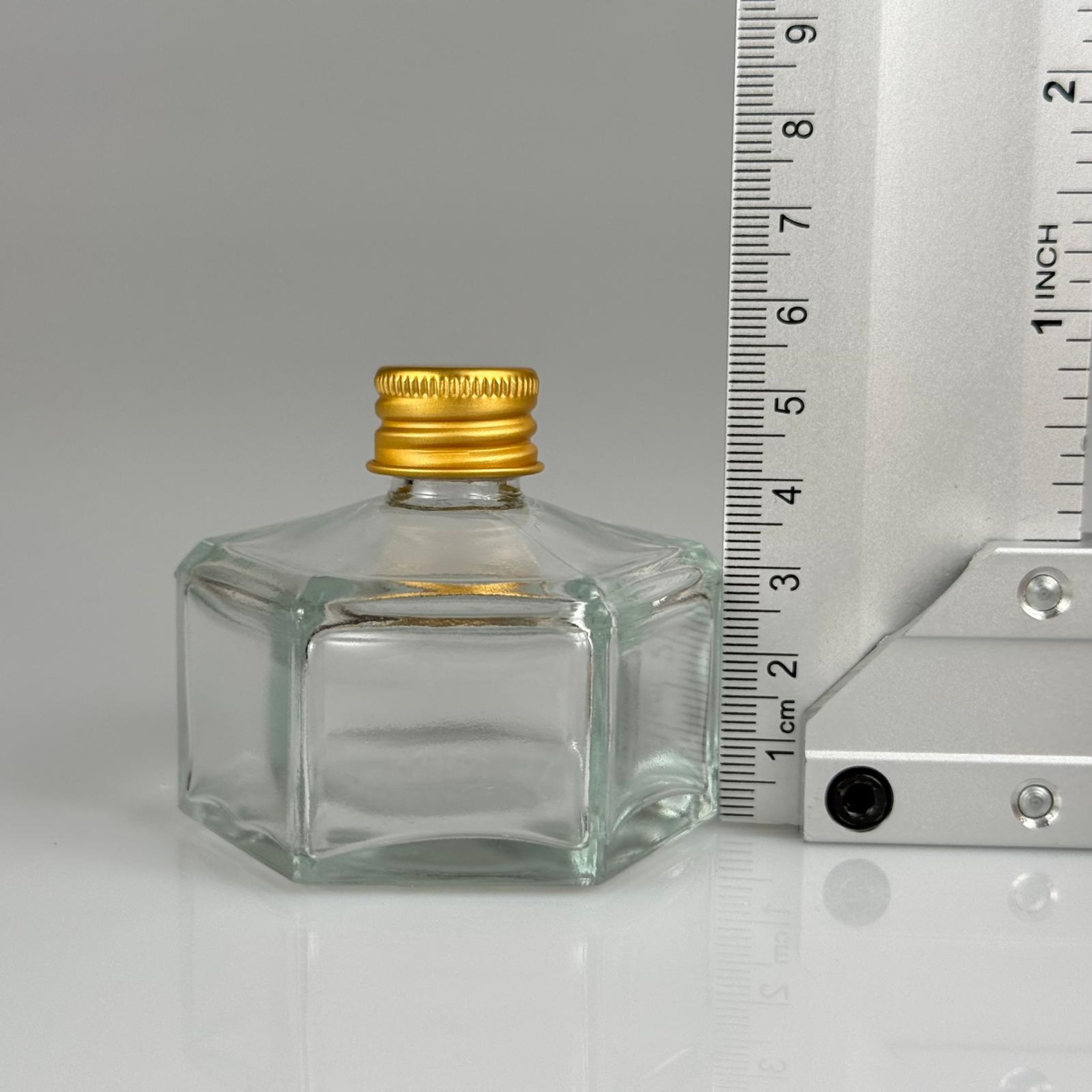 50 CC BASIK ALTIGEN CAM ŞİŞE + GOLD ALÜMİNYUM METAL KAPAKLI TAKIM - 50 ML PRESTİJLİ ŞİŞE