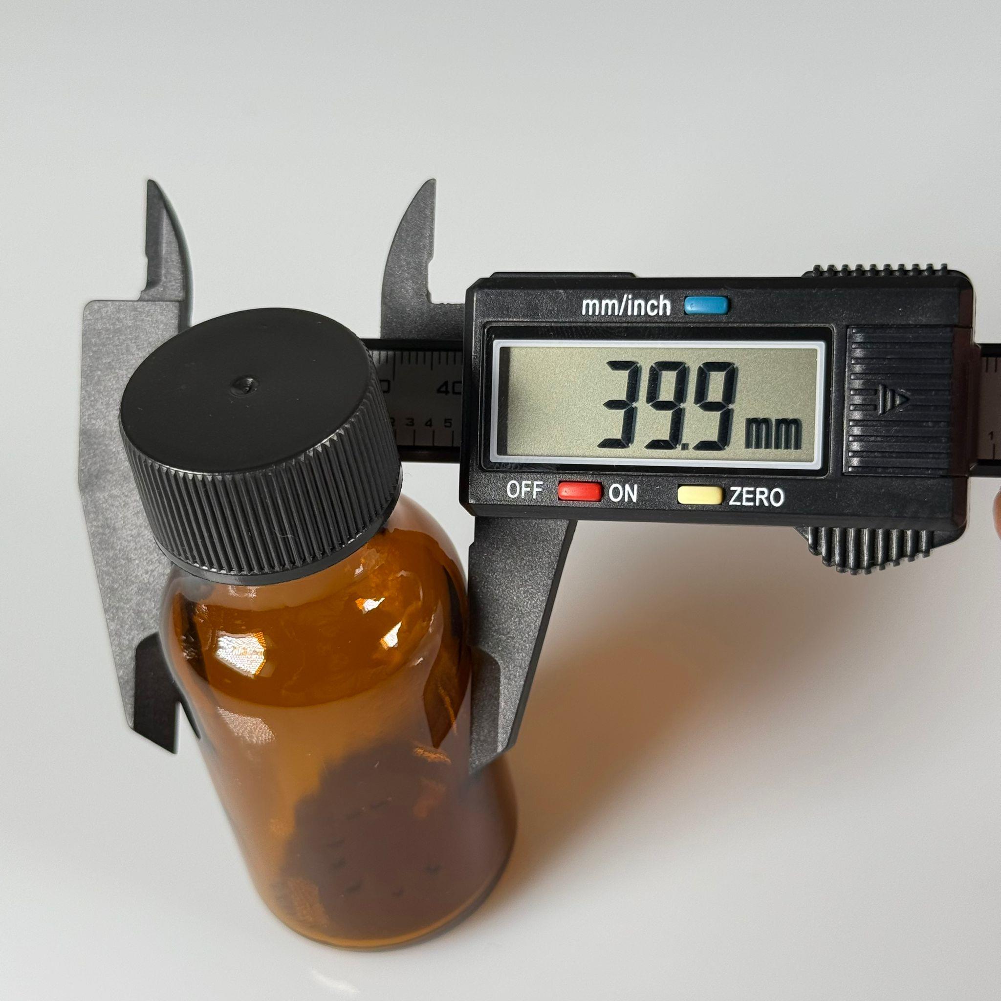 50 ML DOLUMU KOLAY, GENİŞ AĞIZLI İÇTEN DAMLALIKLI ŞİŞE (28 MM AĞIZ)  - 50 CC SİYAH CONTALI KAPAKLI İÇTEN DAMLALIKLI CAM ECZA ŞİŞESİ - AMBER KAHVERENGİ