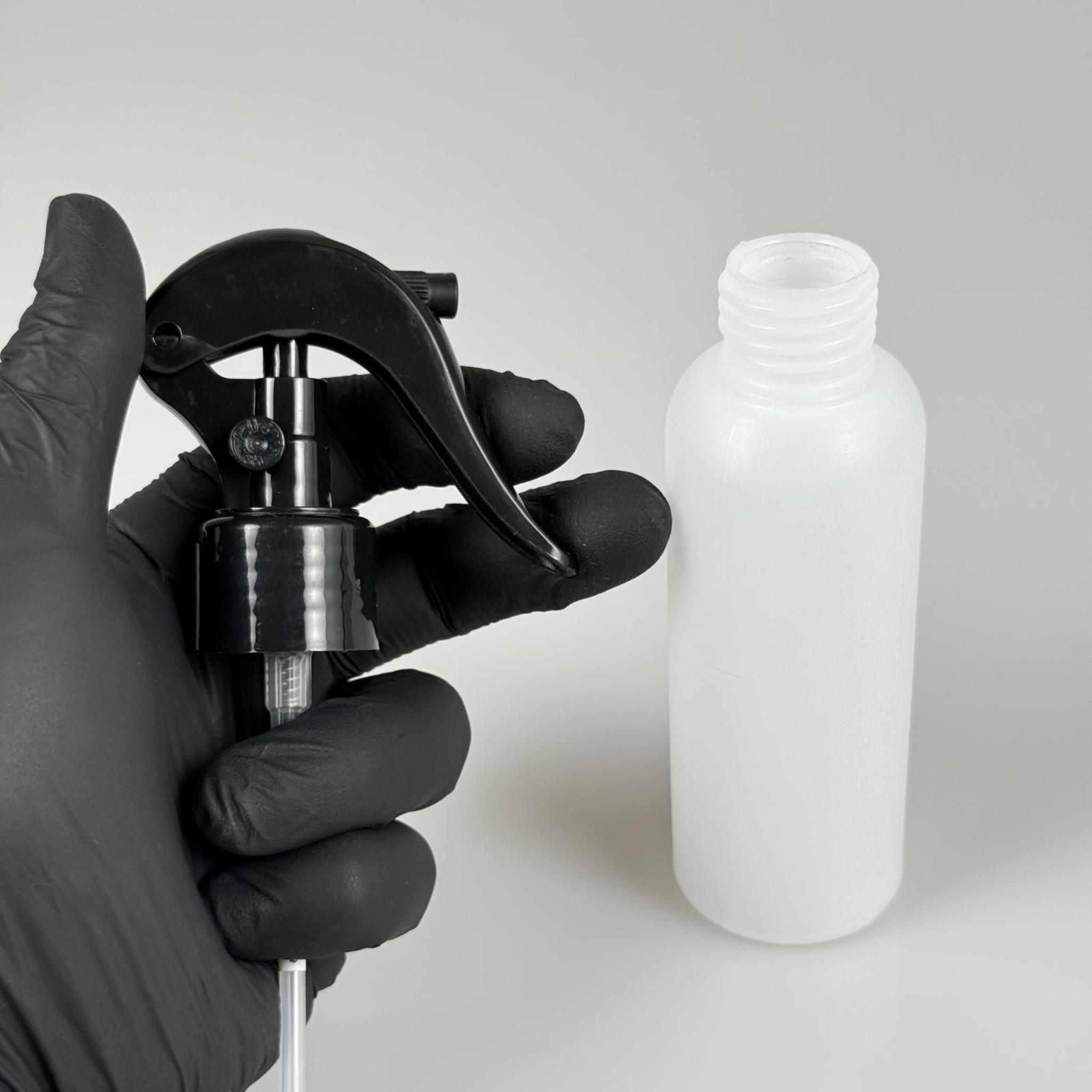 100 CC NATÜREL SERT POLİETİLEN ŞİŞE + SİYAH TRİGER SPREYLİ ( 24 MM ) - 100 ML SİYAH SPREYLİ SERT POLİETİLEN ŞİŞE