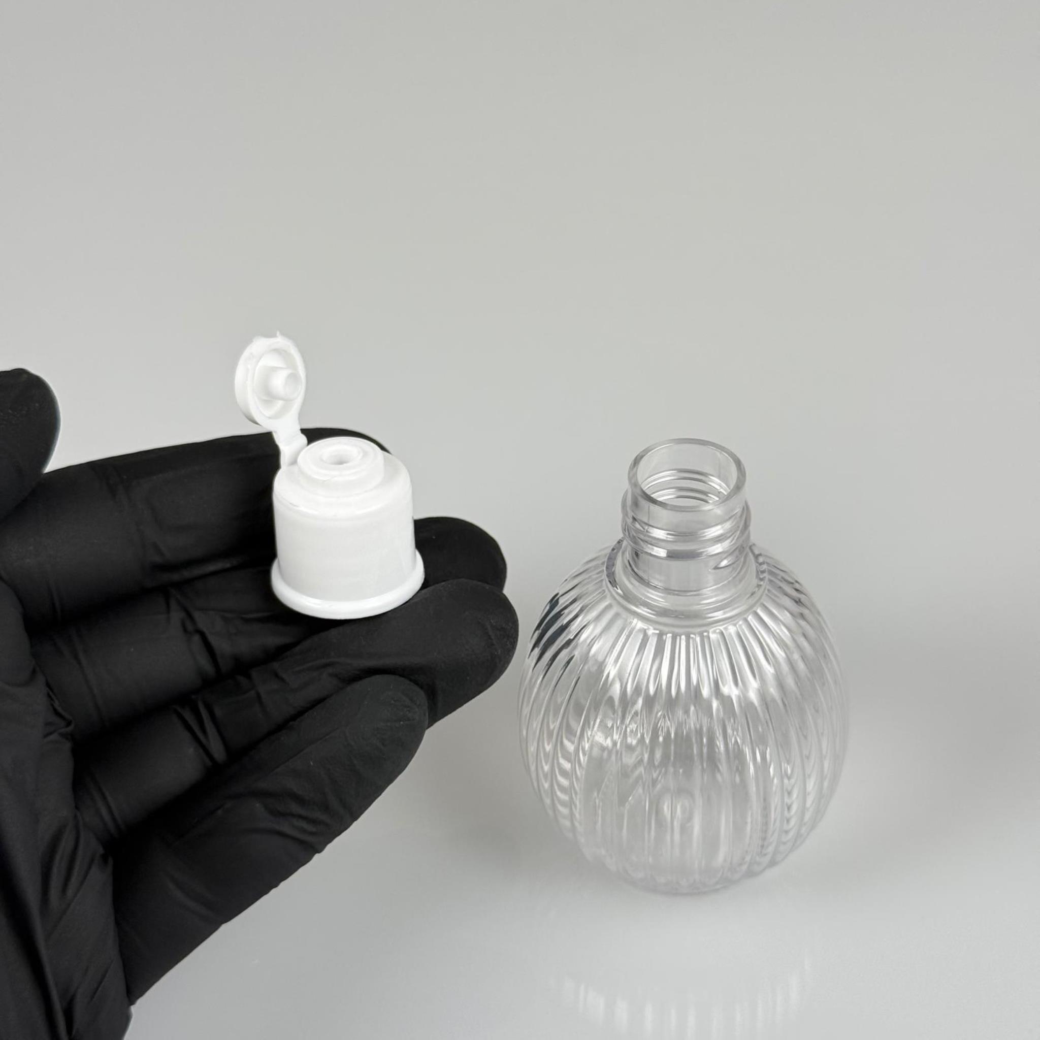 50 CC TOP ÇİZGİLİ DESENLİ 18 MM BEYAZ YENİ MODEL FLİPTOP KAPAKLI PET ŞİŞE - 50 ML TOP MODEL ÇİZGİLİ YENİ MODEL FLİPTOP KAPAKLI PLASTİK ŞİŞE