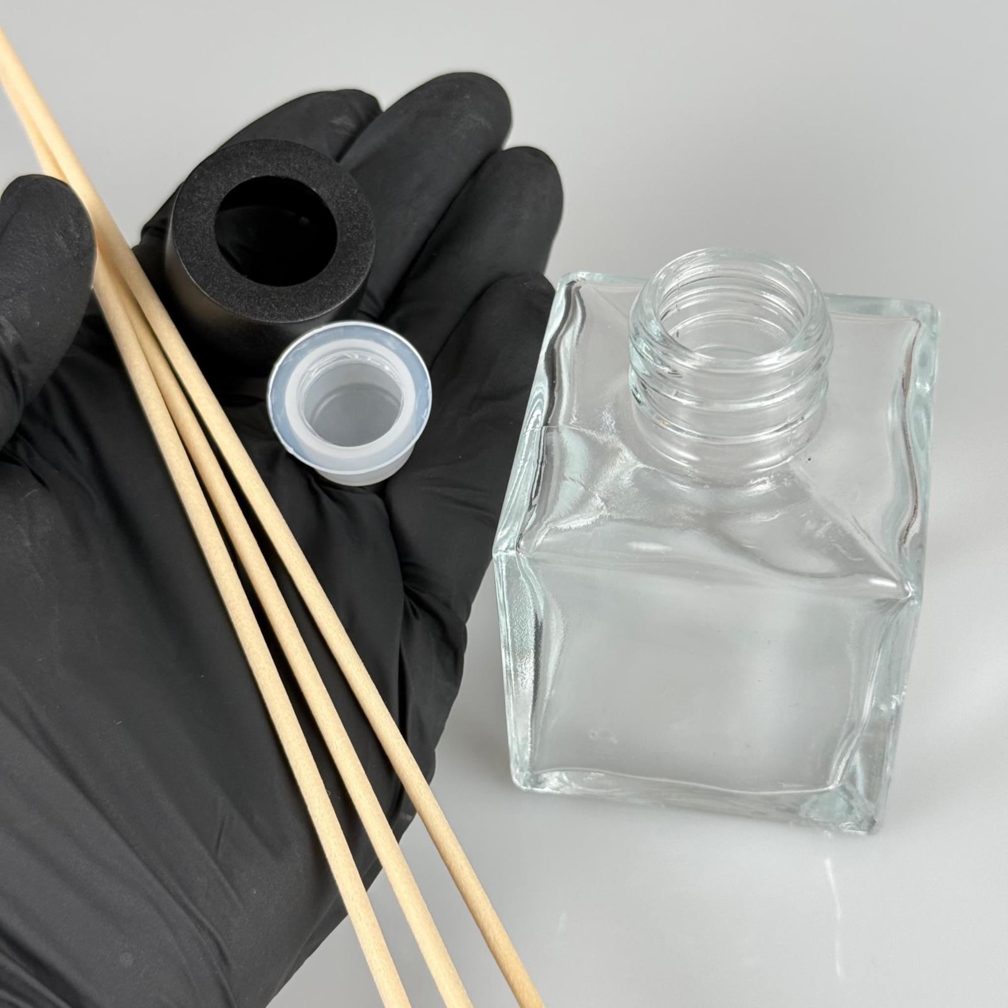 100 CC KARE BAMBU CAM BAMBU ODA KOKUSU ŞİŞESİ - 100 ML ÇUBUKLU KÖŞELİ BAMBU ODA KOKUSU ŞİŞESİ - DİFÜZÖR ŞİŞE- CAM ŞİŞE + SİYAH KAPAK + TIPA + 3 ADET FİBER AHŞAP RATTAN BAMBU ÇUBUK
