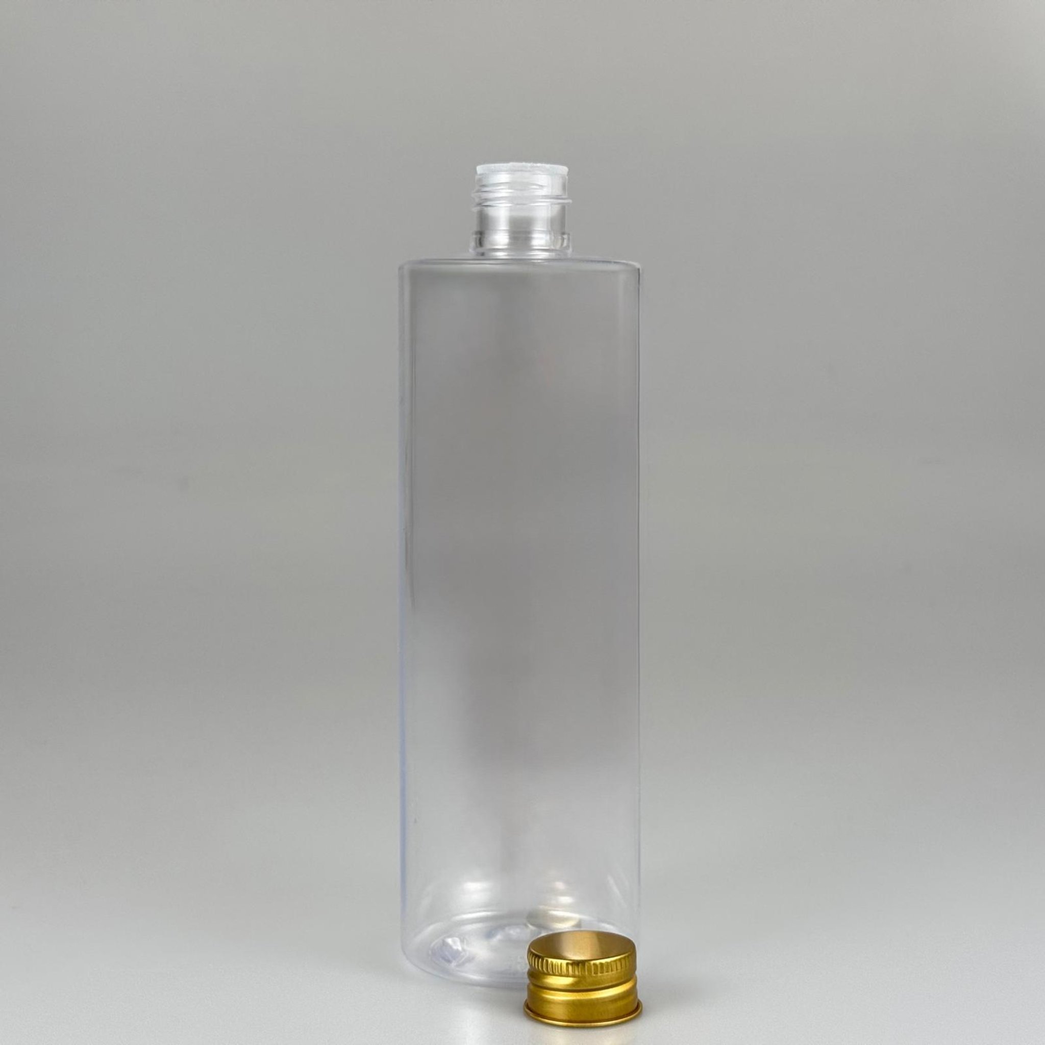 400 CC ŞEFFAF KÜT BOYUNLU SİLİNDİR PET ŞİŞE (30 GR - 24 AĞIZ ) + KÖPÜK CONTALI GOLD METAL ALÜMİNYUM KAPAKLI + KOLONYA TIPALI TAKIM - 400 ML KAPAKLI ŞEFFAF PLASTİK ŞİŞELER