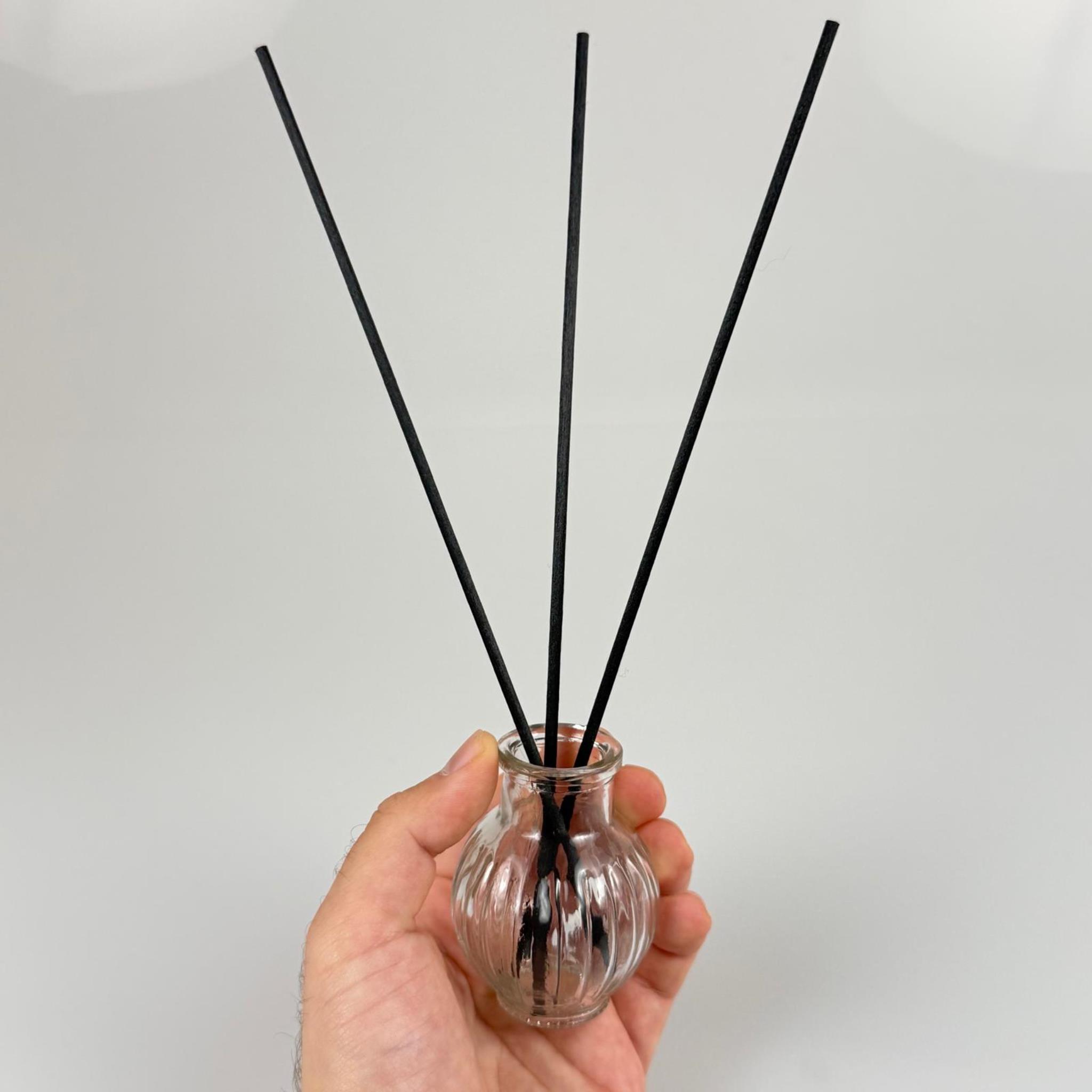 YUVARLAK  LÜKS MODEL CAM BAMBU ODA KOKUSU ŞİŞESİ + CAM TIPA + 3 ADET FİBER BAMBU ÇUBUK - 50 ML SET TAKIM - HEDİYELİK PROMOSYON LÜX DİFFUSER ŞİŞELERİ