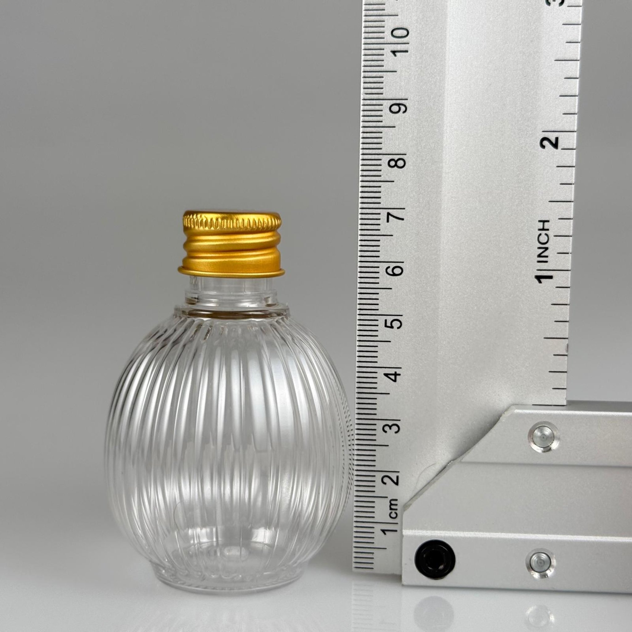 50 CC TOP ÇİZGİLİ DESENLİ PET ŞİŞE - KÖPÜK CONTALI GOLD ALÜMİNYUM METAL KAPAKLI TAKIM - 50 ML ŞEFFAF PET ŞİŞE
