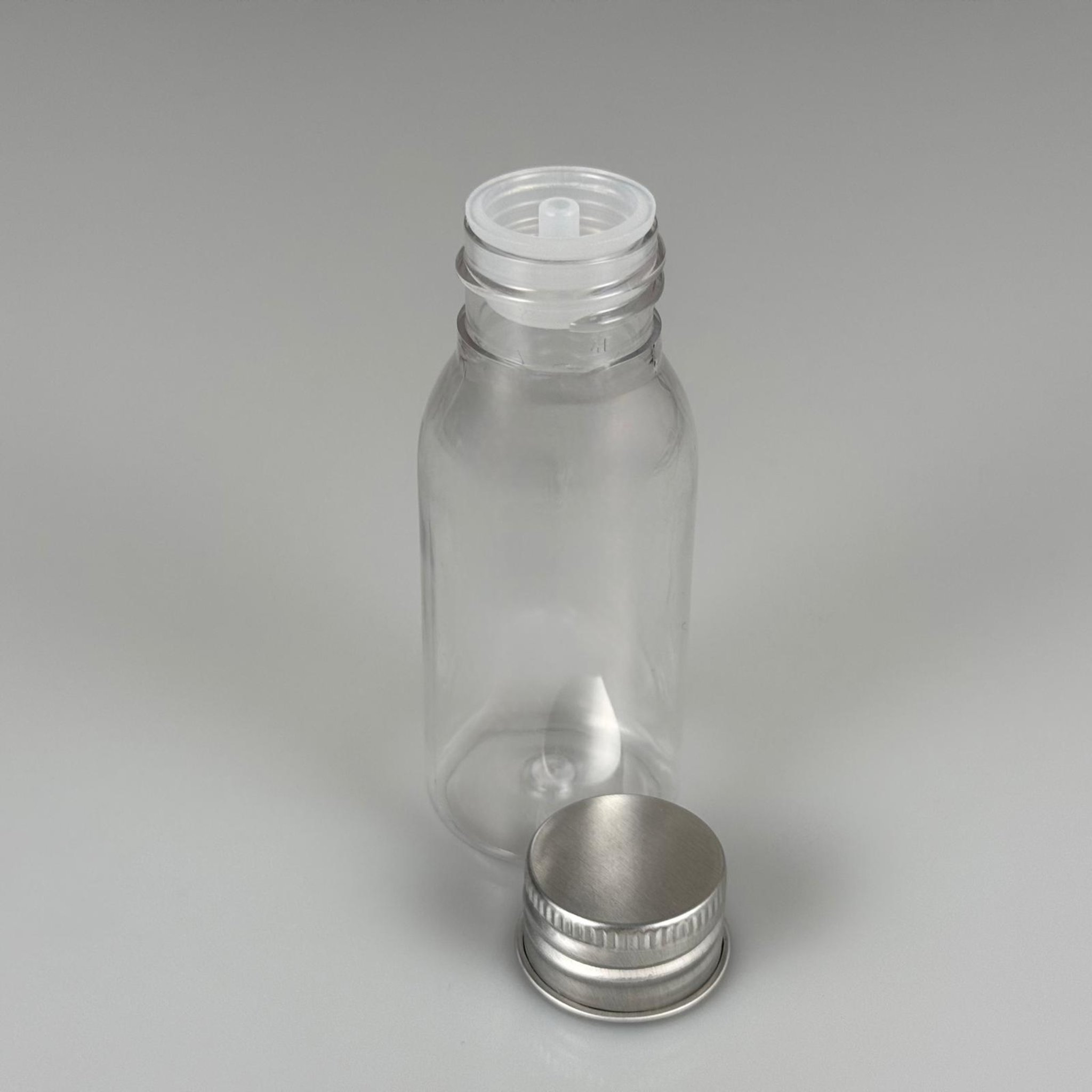 50 CC SERT PLASTİK ŞİŞE (24 AĞIZ) + KÖPÜK CONTALI GÜMÜŞ METAL ALÜMİNYUM KAPAK KOLONYA TIPALI TAKIM - 50 ML KAPAKLI PLASTİK ŞİŞELER