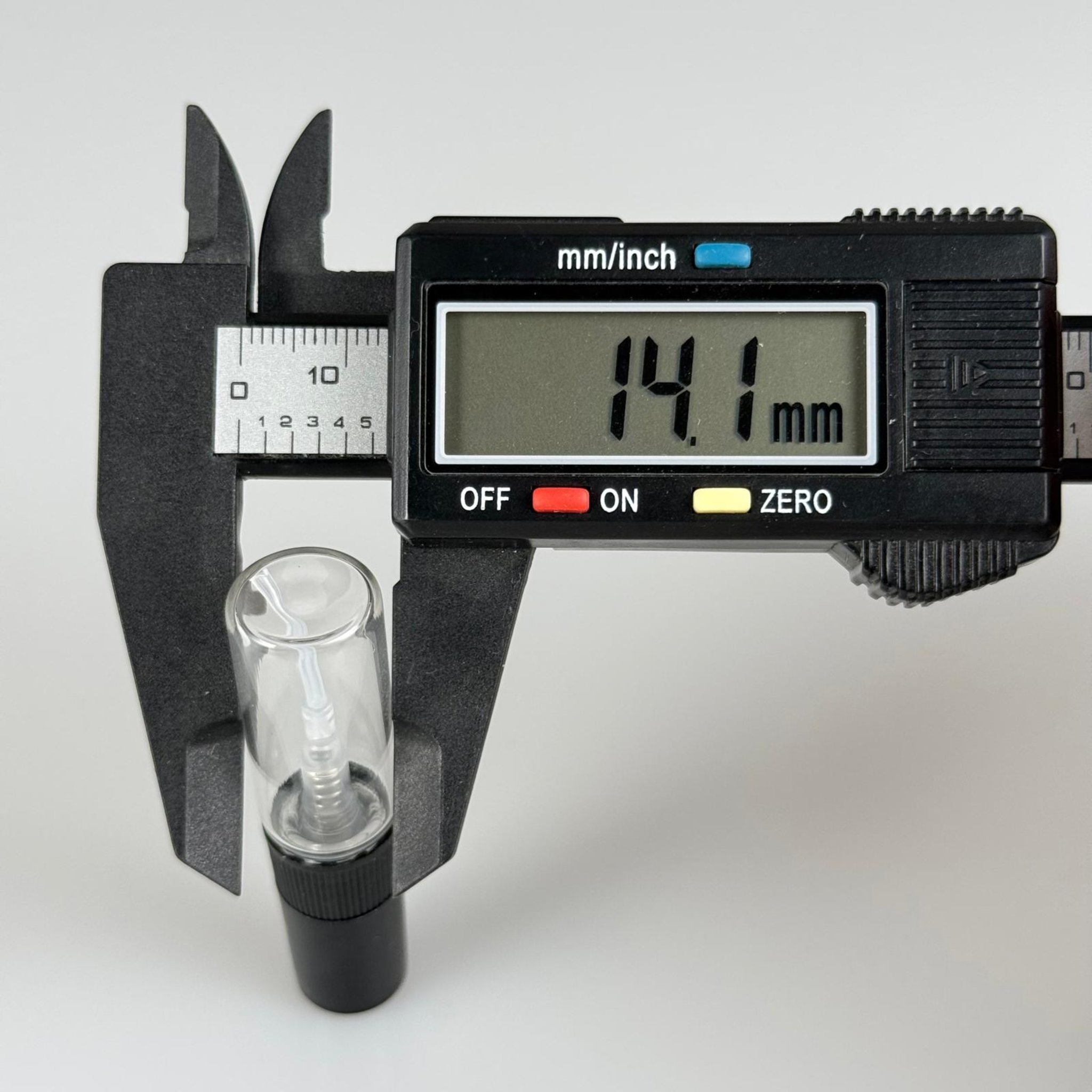 3 CC TESTER SPREYLİ CAM ŞİŞE - 3 ML TESTER ŞİŞE - TESTER PARFÜM ŞİŞESİ (vidalı ağız çevirerek kapanır, tekrar doldurulabilir)