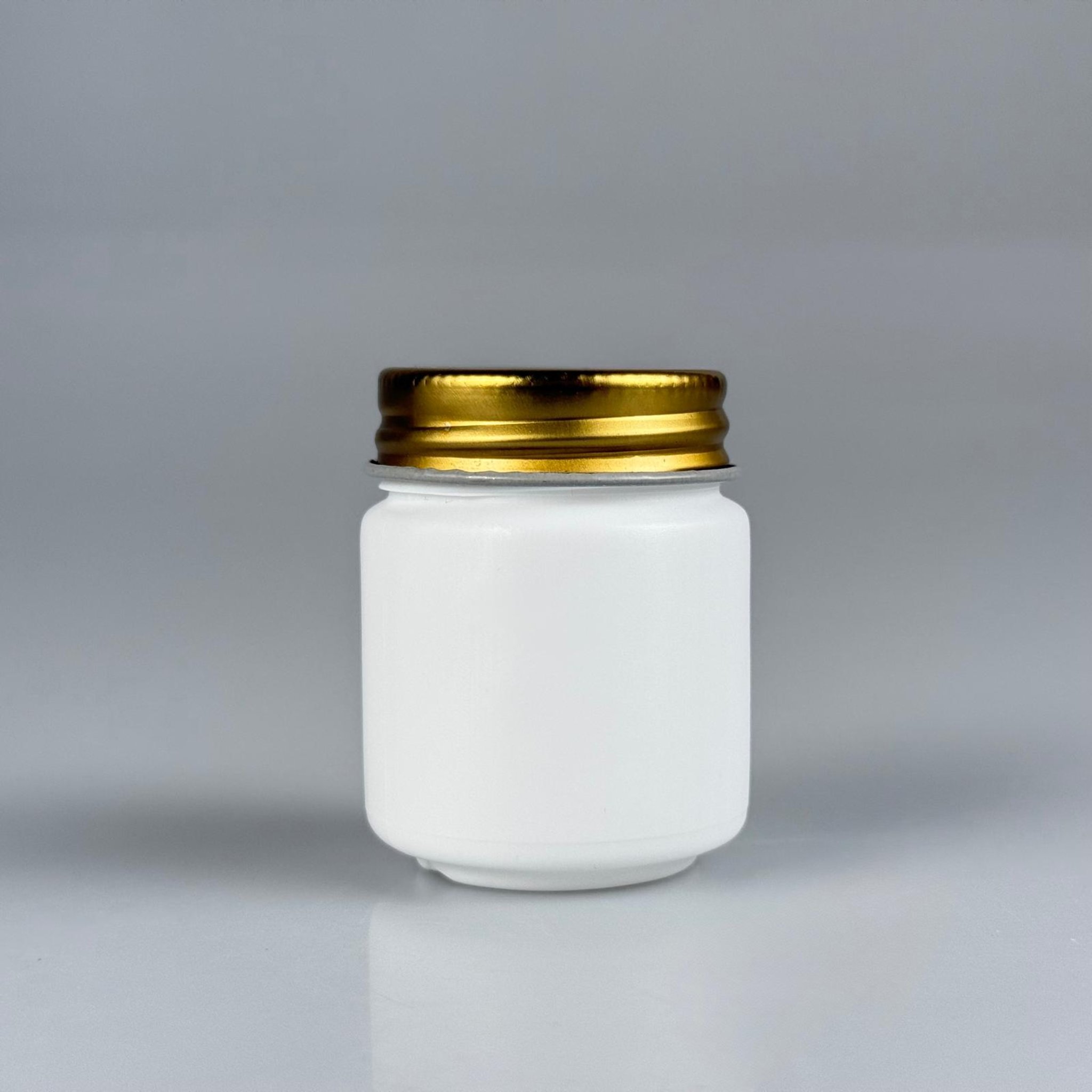 50 CC BEYAZ SERT POLİETİLEN ŞİŞE + GOLD METAL KAPAKLI - 50 ML POLİETİLEN ŞİŞE
