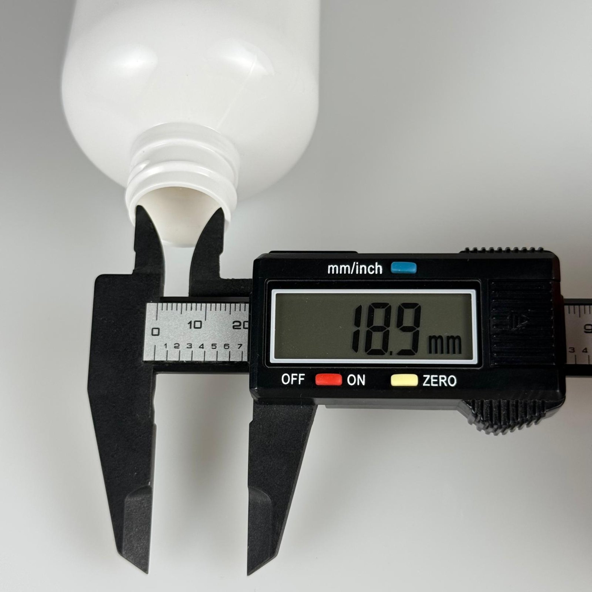 250 CC BEYAZ ZEYNEP MODEL PET ŞİŞE 24 MM GÖN