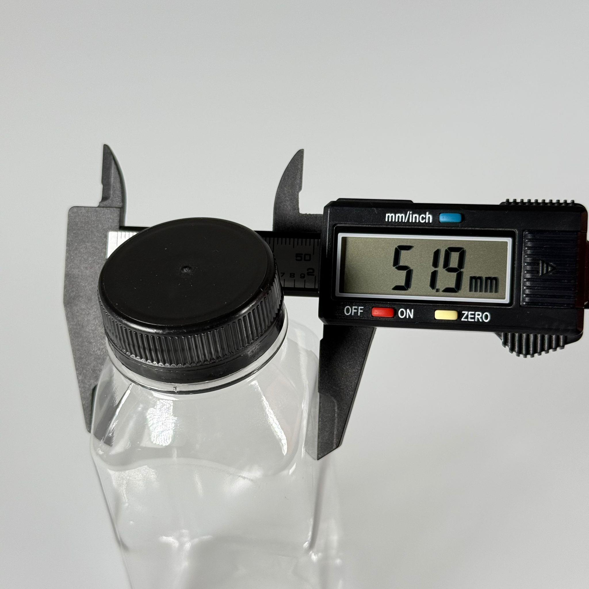 250 CC KÖŞELİ KARE PET ŞİŞE (18,5 GR) - 38 MM GENİŞ AĞIZLI SİYAH KİLİTLİ KAPAKLI - 250 ML DETOX, MEYVE SUYU, SMOOTHIE, AYRAN, SÜT, MEŞRUBAT VB İÇİN BOŞ PLASTİK ŞİŞELER