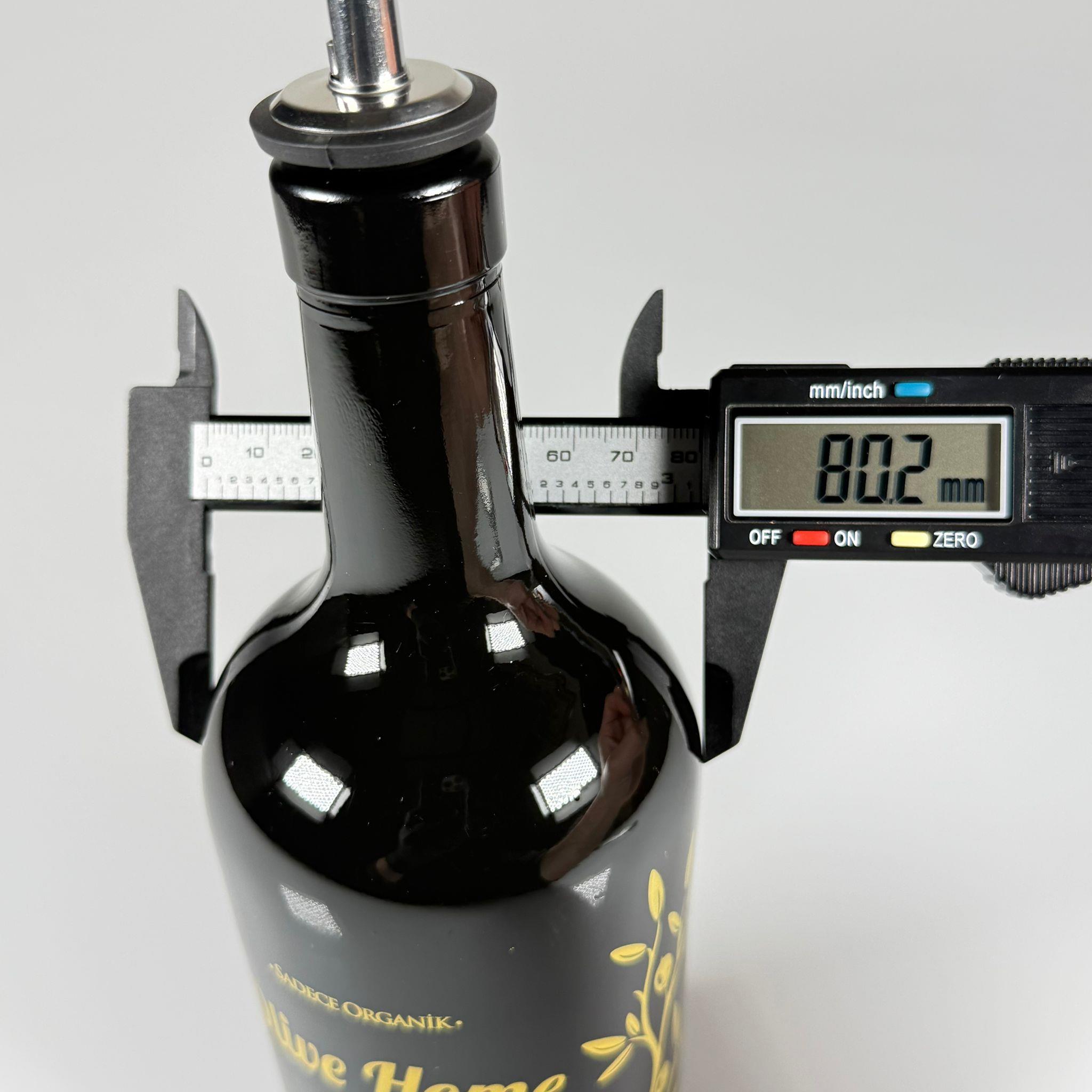 500 CC SİYAH OLİVE YAZI CAM ZEYTİNYAĞ ŞİŞESİ - ÇELİK AKITICILI YAĞDANLIK TIPALI - 500 ML YAĞDANLIK BASKILI CAM ŞİŞE