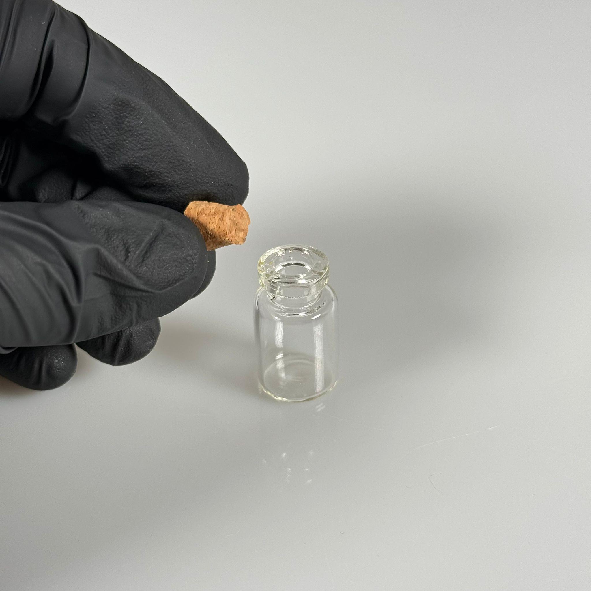 MİNİ CAM ŞİŞE MANTAR TIPALI 2 CC - anahtarlık, aksesuar. kolye, minyatür, mektup, tılsım vb için 2 ml şeffaf küçük cam şişeler