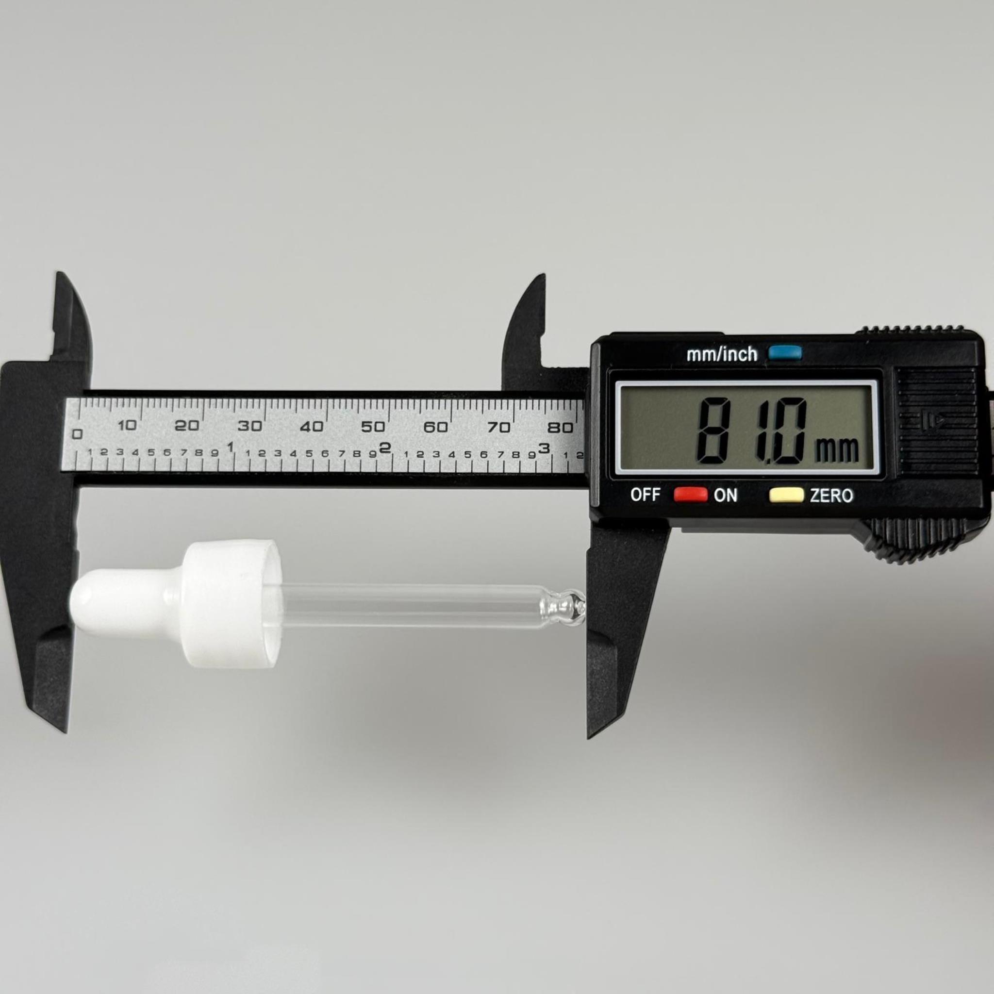 18 MM CAM DAMLALIKLI TAKIM - BEYAZ EMZİK +  DELİKLİ PLASTİK DÜZ BEYAZ KAPAK + 65 MM CAM PİPET