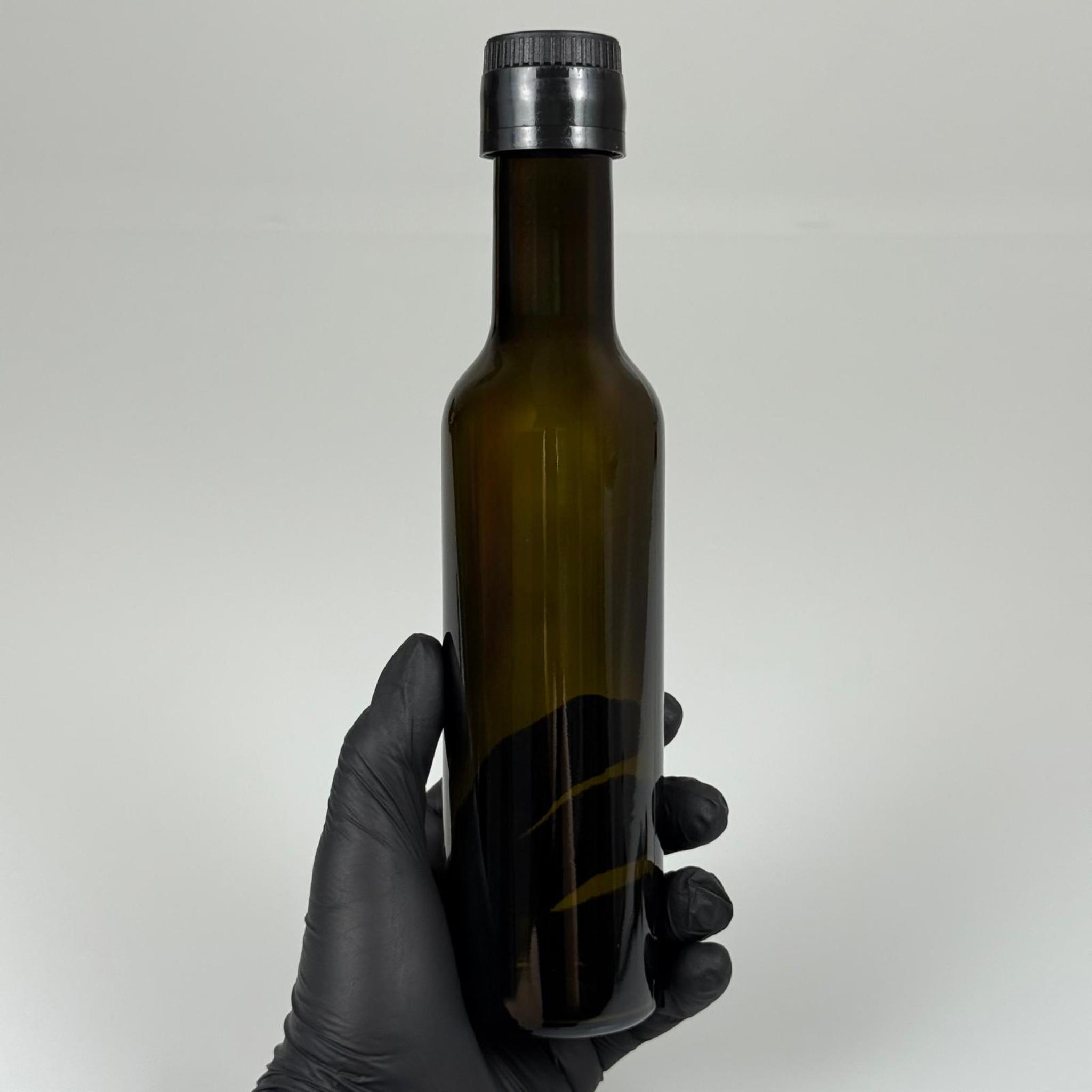 250 CC YEŞİL CESENA MODEL DORİCA CAM ŞİŞE - SİYAH AKITICILI DROP STOP KİLİTLİ KAPAKLI - 250 ML CESENA ŞİŞE - YEŞİL