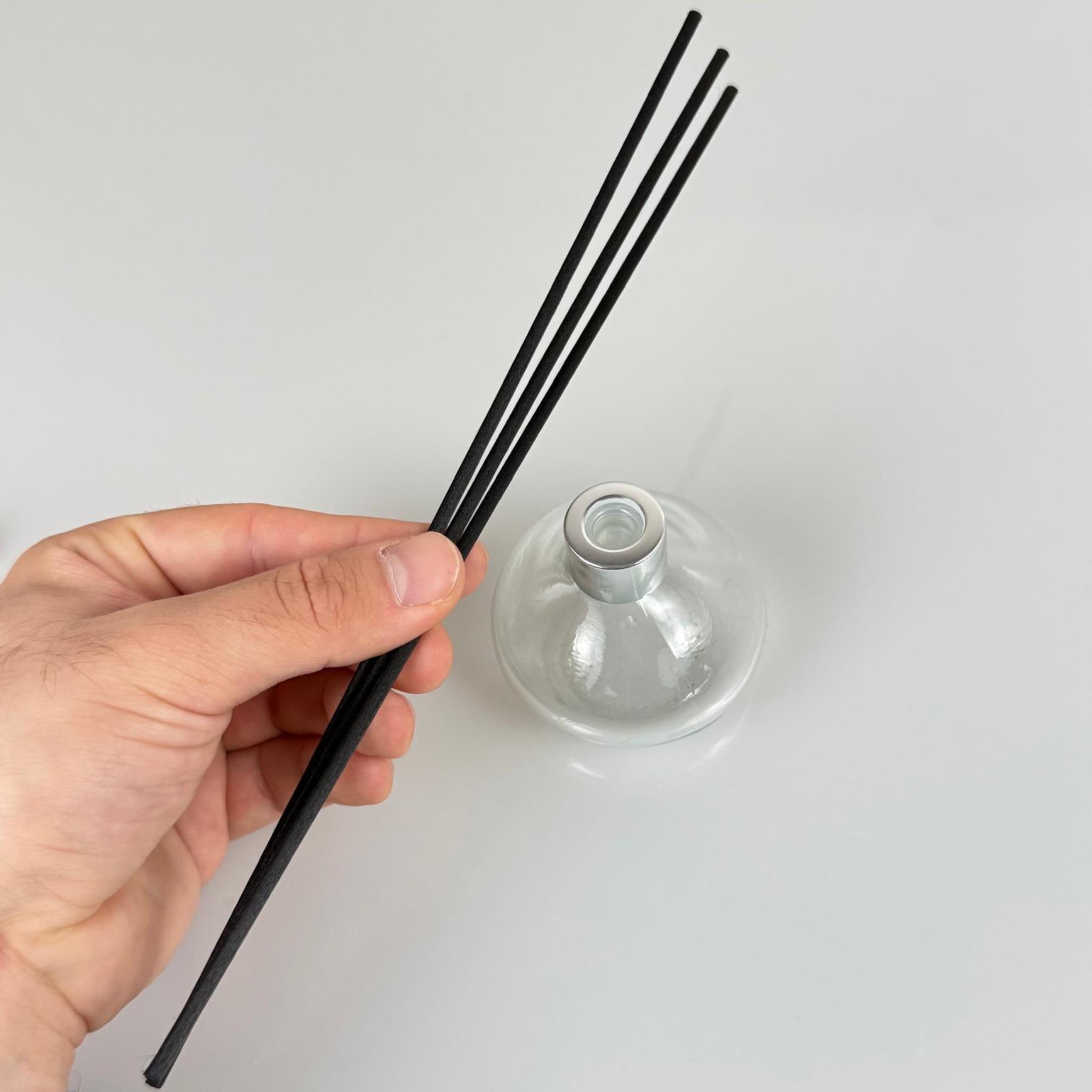 BASIK MODEL CAM BAMBU ODA KOKUSU ŞİŞESİ + METAL GÜMÜŞ KAPAK + TIPA + 3 ADET FİBER BAMBU ÇUBUK - 50 ML SET TAKIM - HEDİYELİK PROMOSYON DİFFUSER ŞİŞELERİ